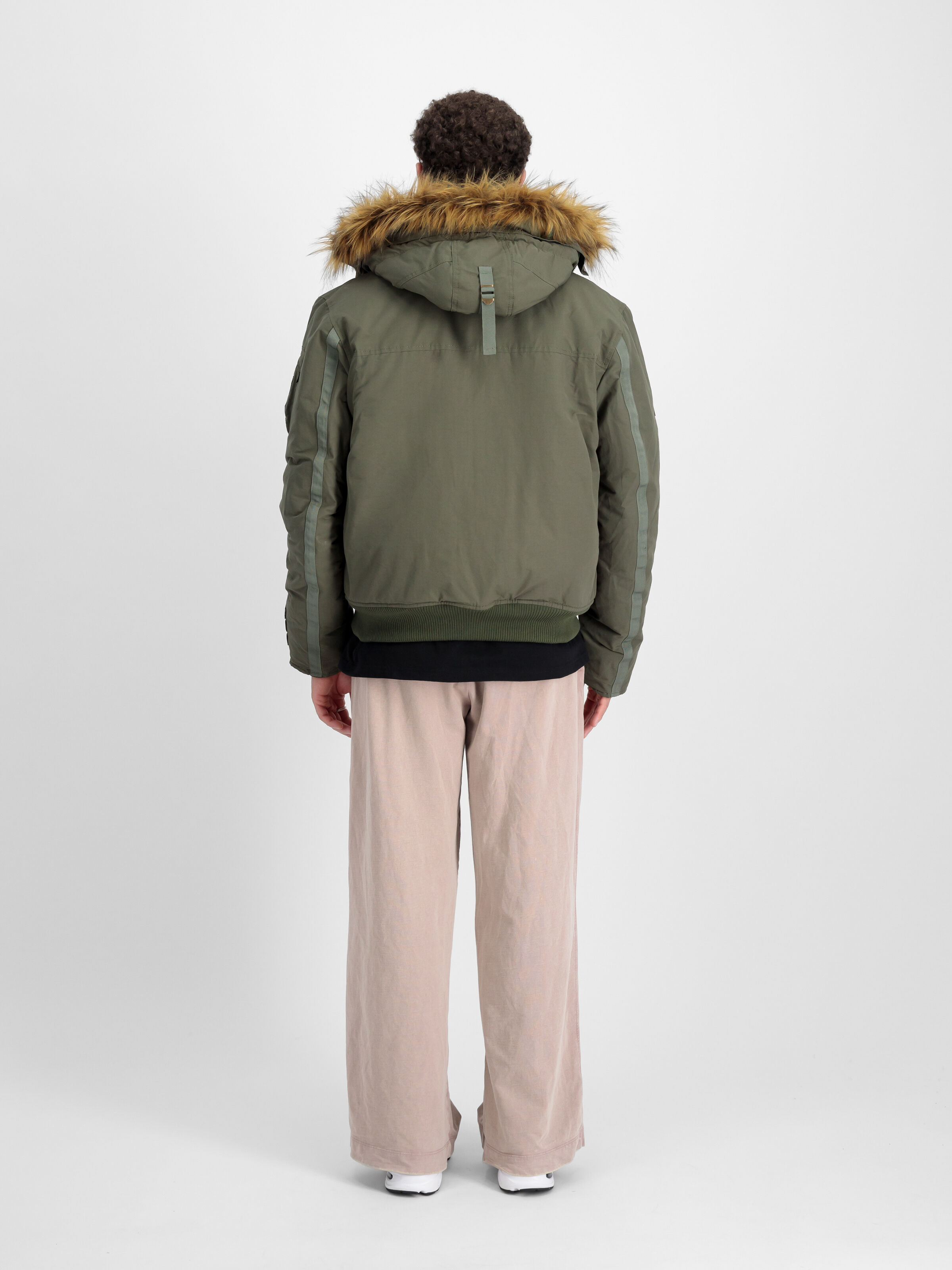 Arctic Guardians Jacket dark olive 148129_142_2_model_00002_129447