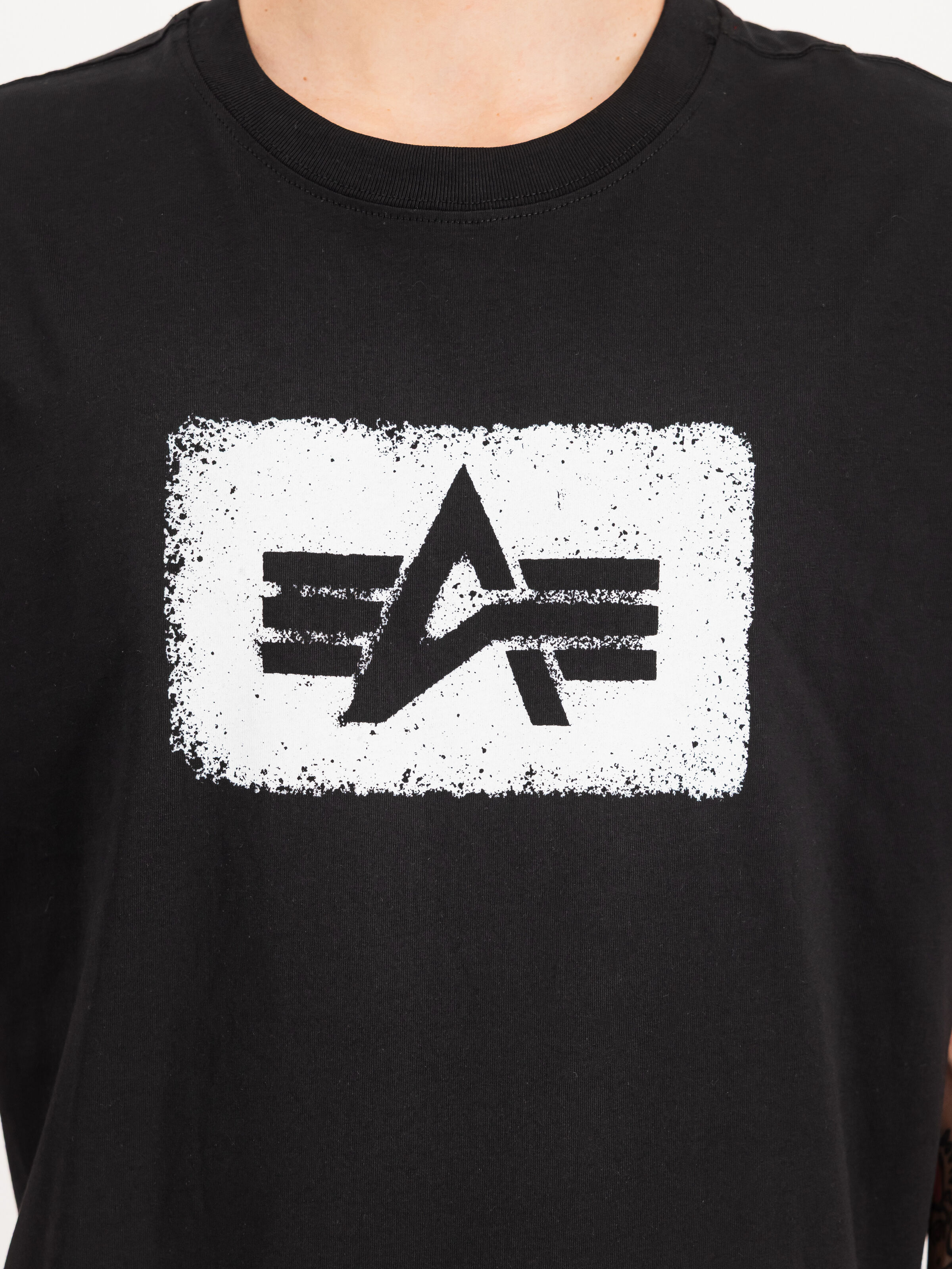 Washed Out Logo T-Shirt black 268512_03_3_detail_00001_243319