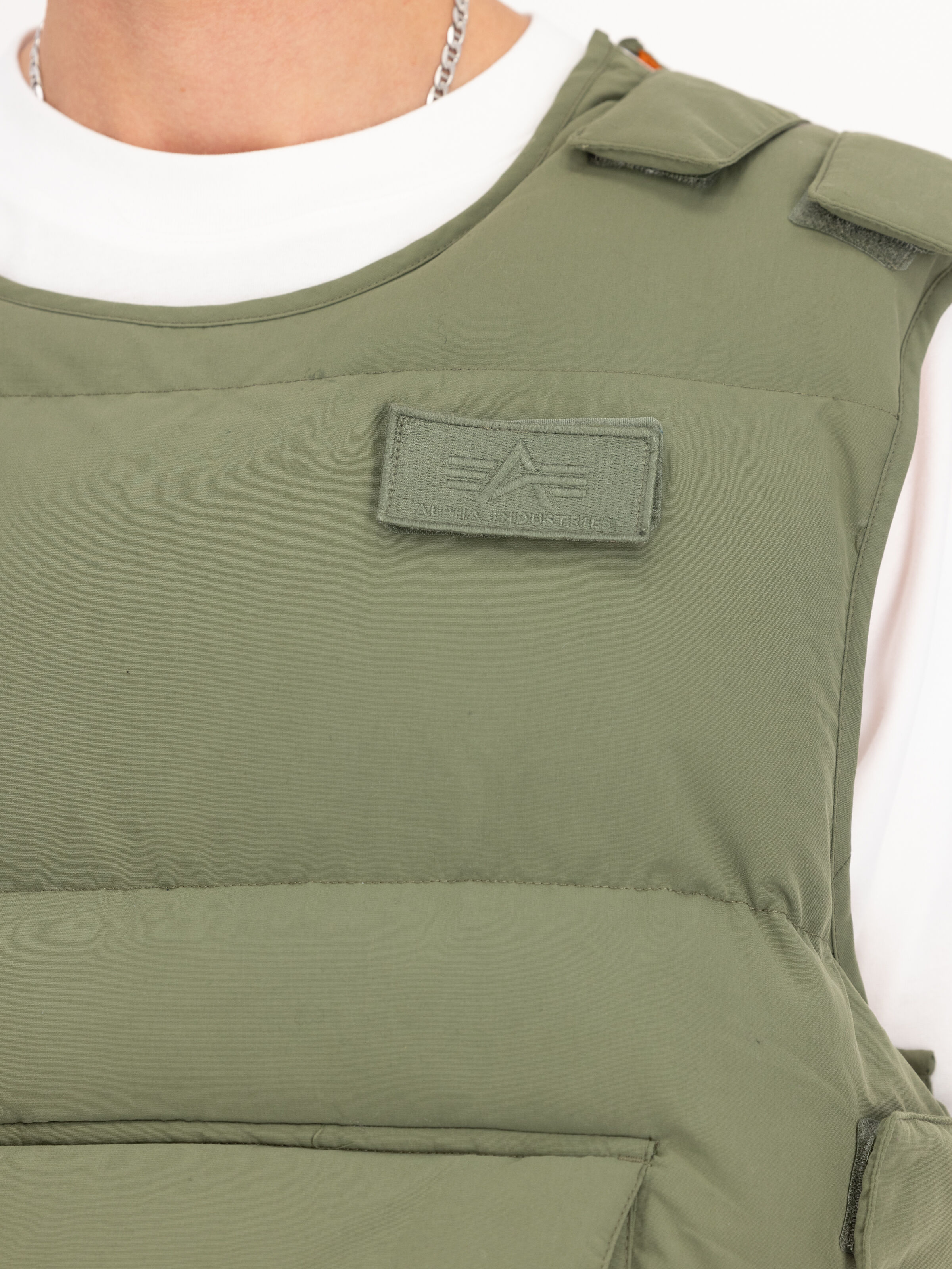 Protector Puffer Vest sage-green 138125_01_3_detail_00001_122416