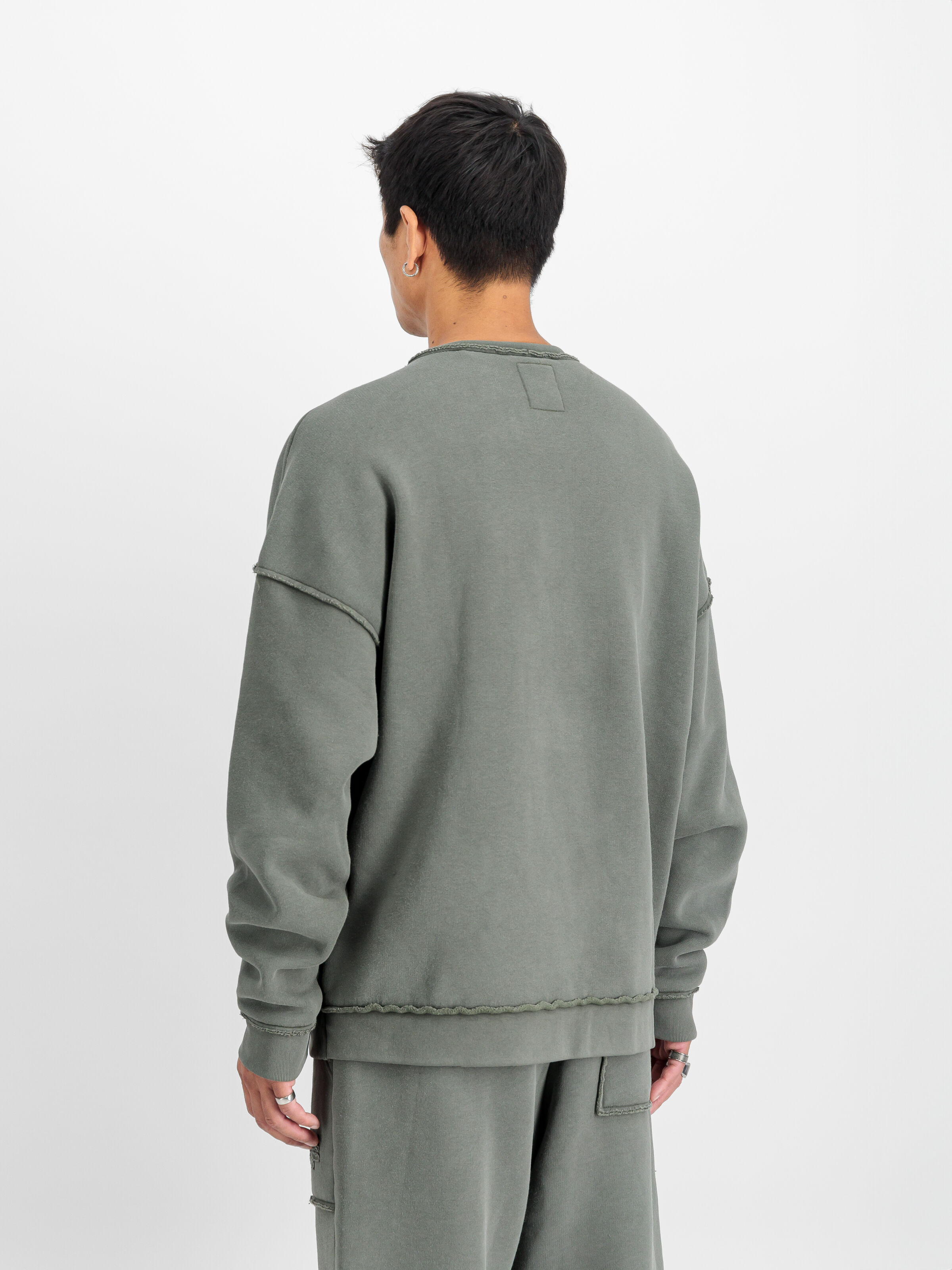 Open Edge Sweatshirt dark olive 148305_142_2_model_00004_108645