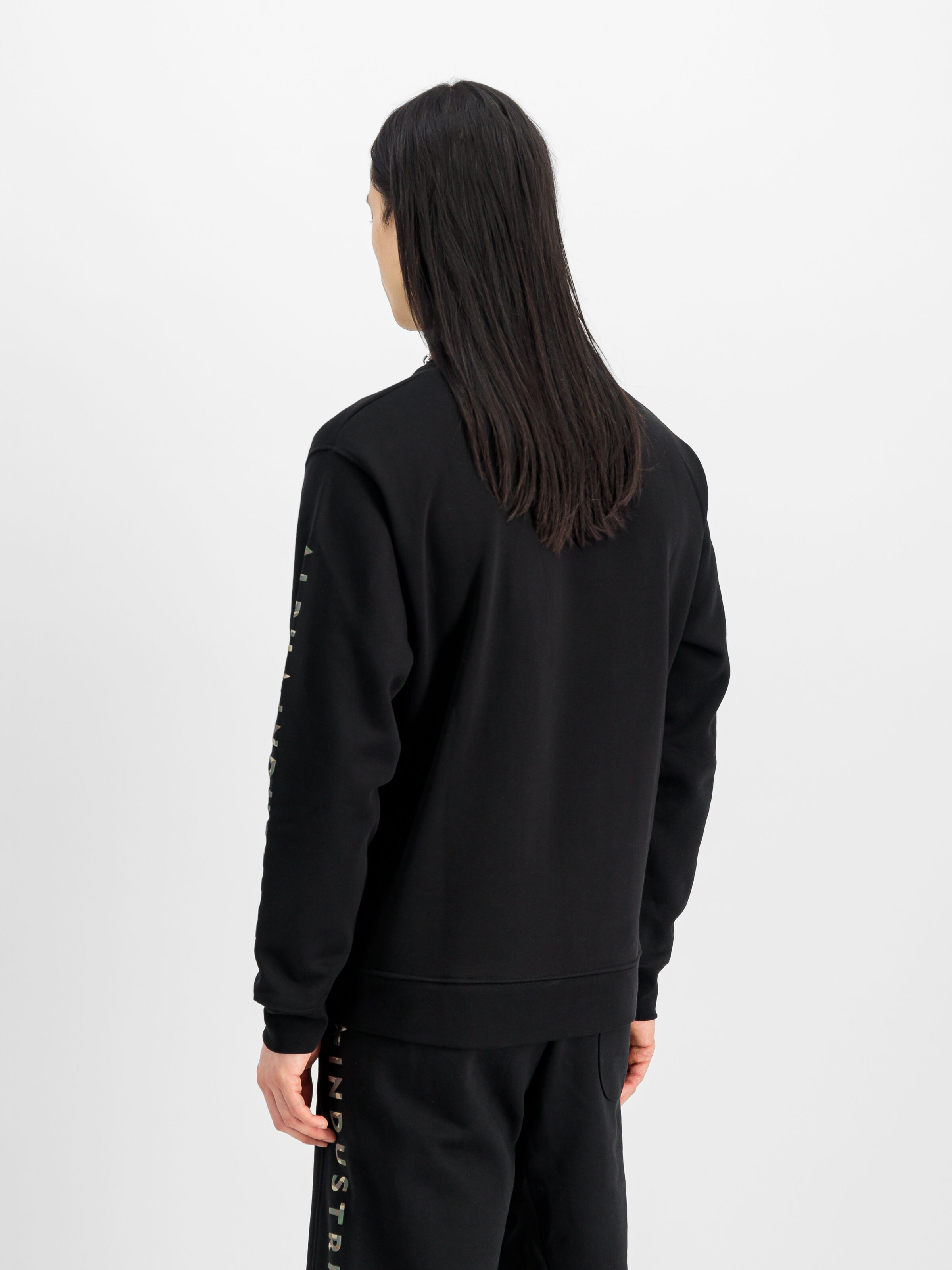 Camo Sleeve Sweatshirt black 156306_03_2_model_00004_147885