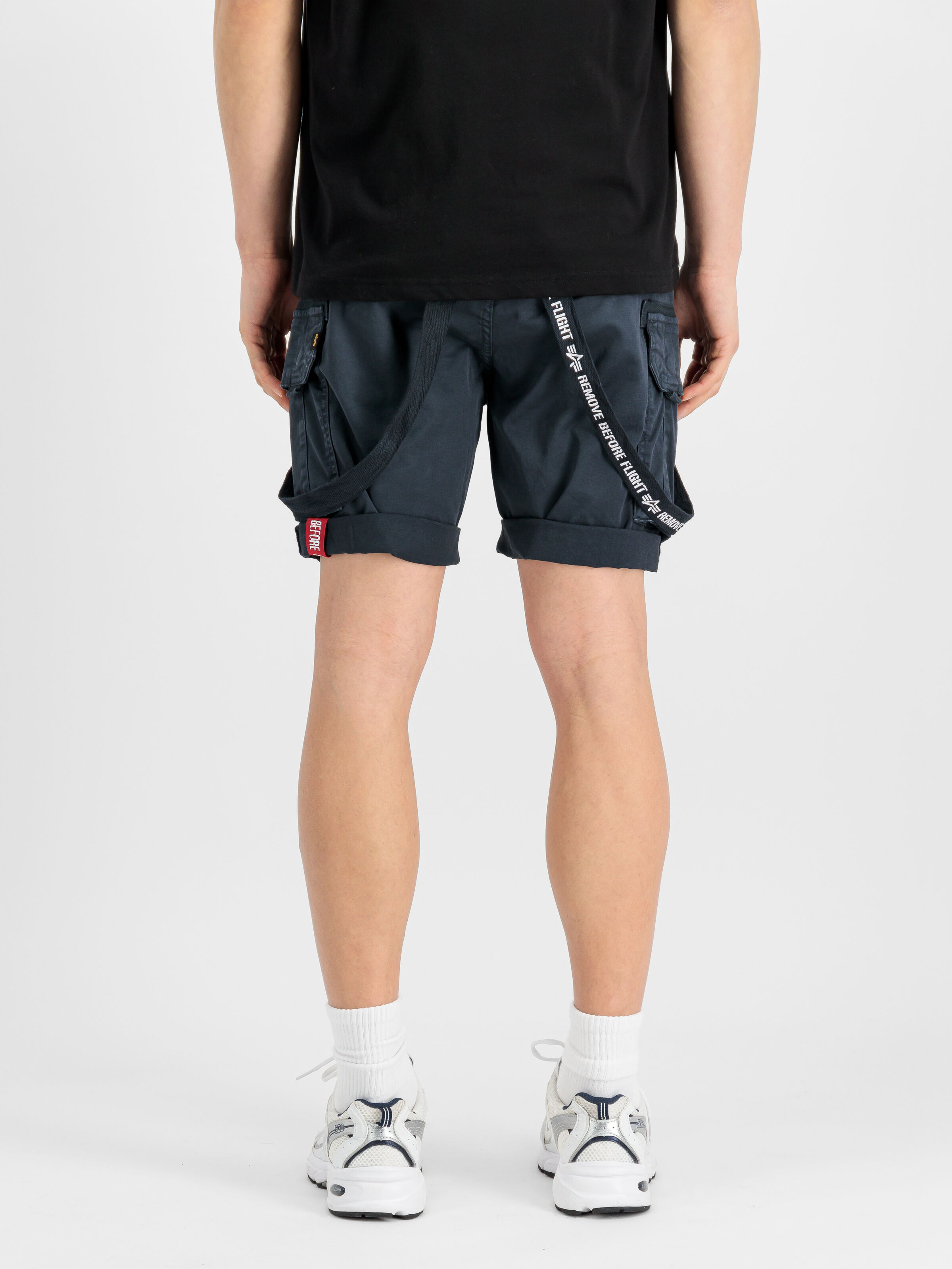Utility Short ultra navy 116213_697_2_model_00004_148025