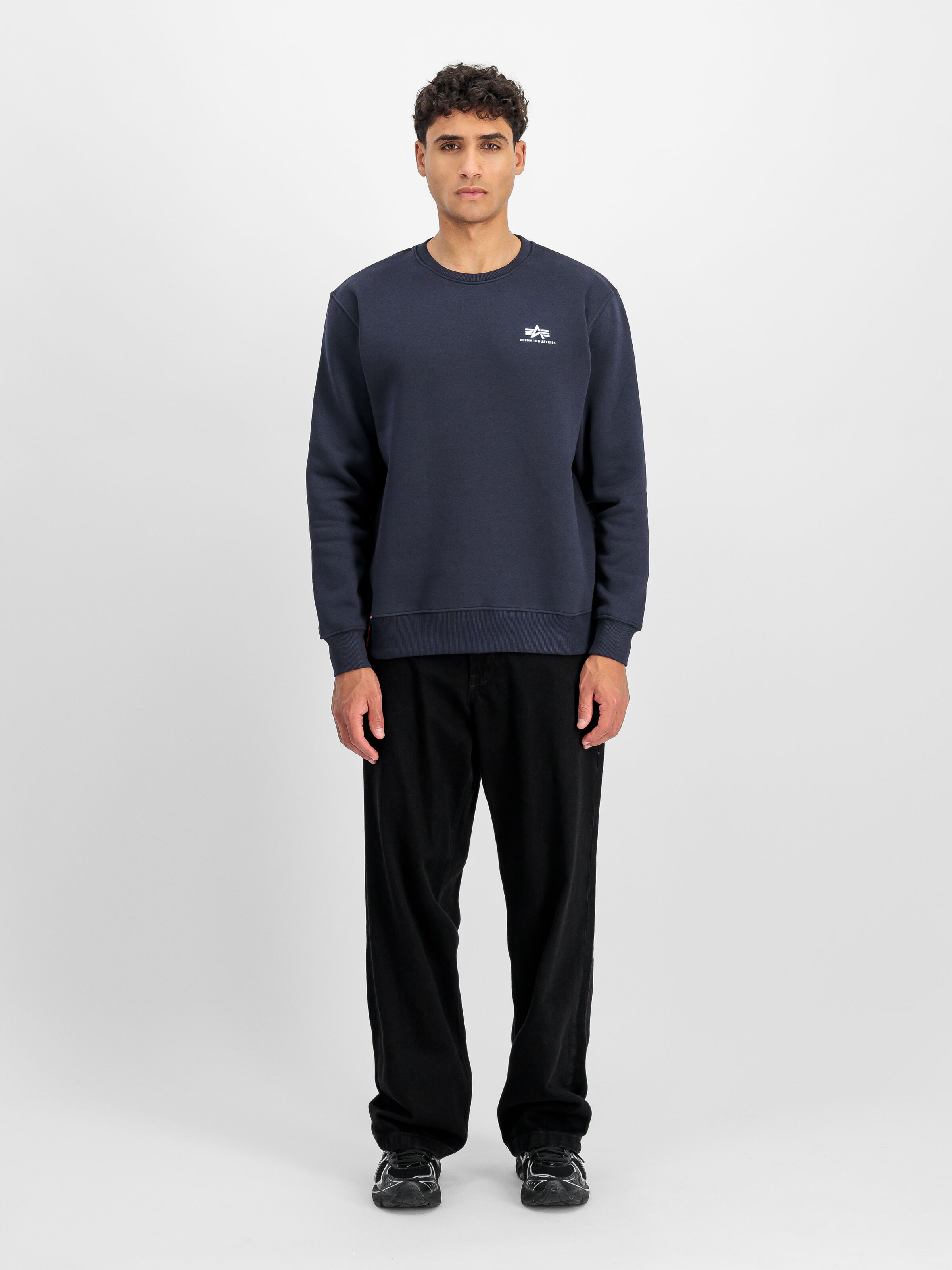 Basic Small Logo Sweatshirt rep.blue 188307_07_2_model_00001_199576