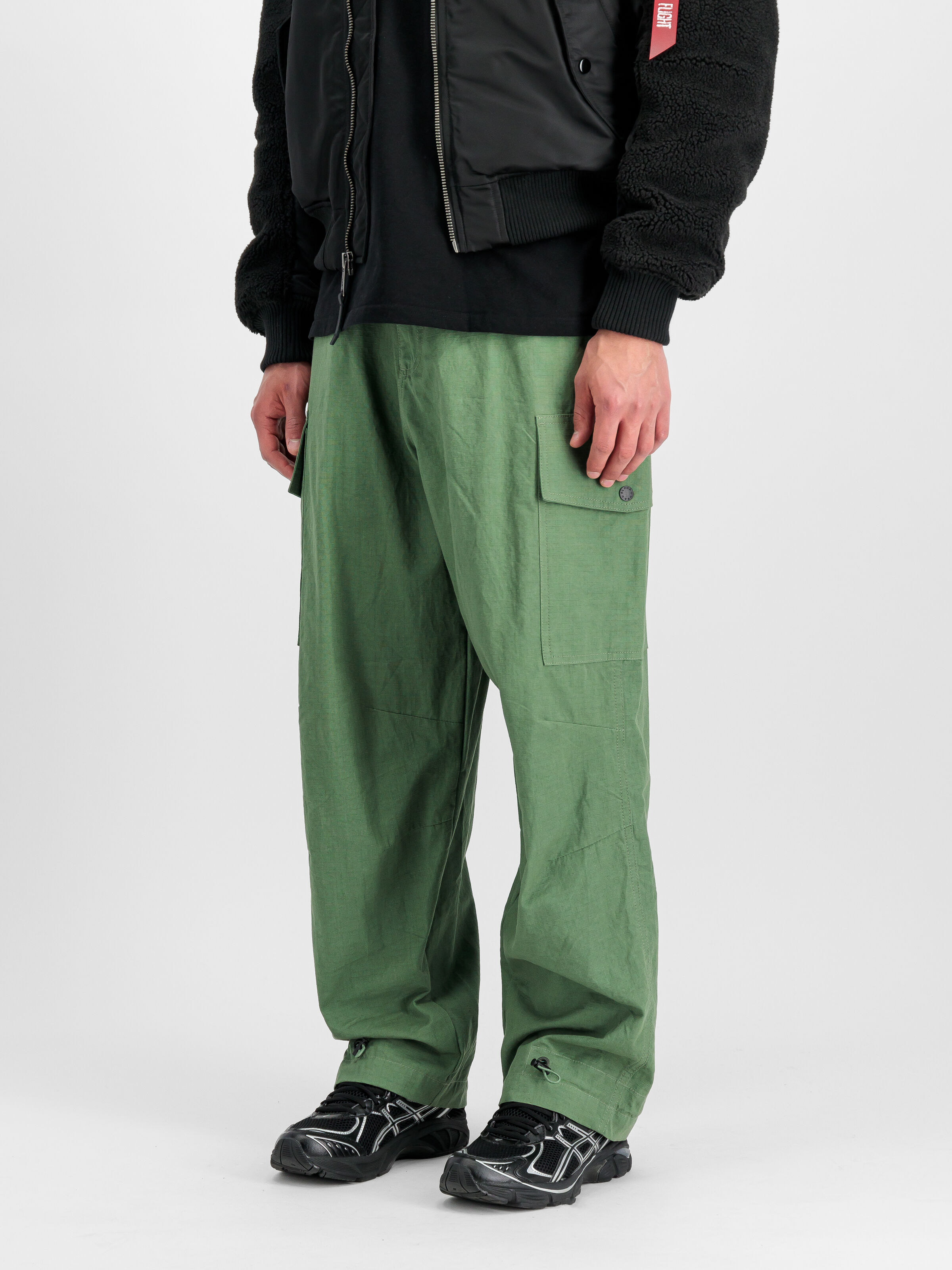 Ripstop Cargo Pant vintage green 258200_432_2_model_00002_164378.jpg
