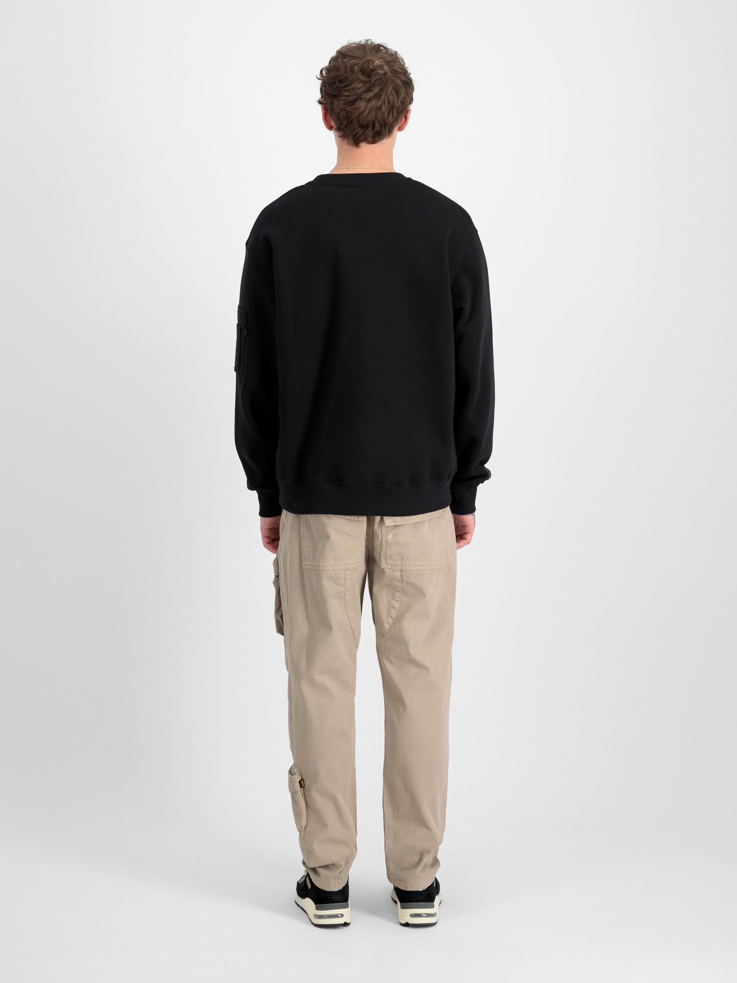 Satin Logo Sweatshirt black 148311_03_2_model_00002_129385