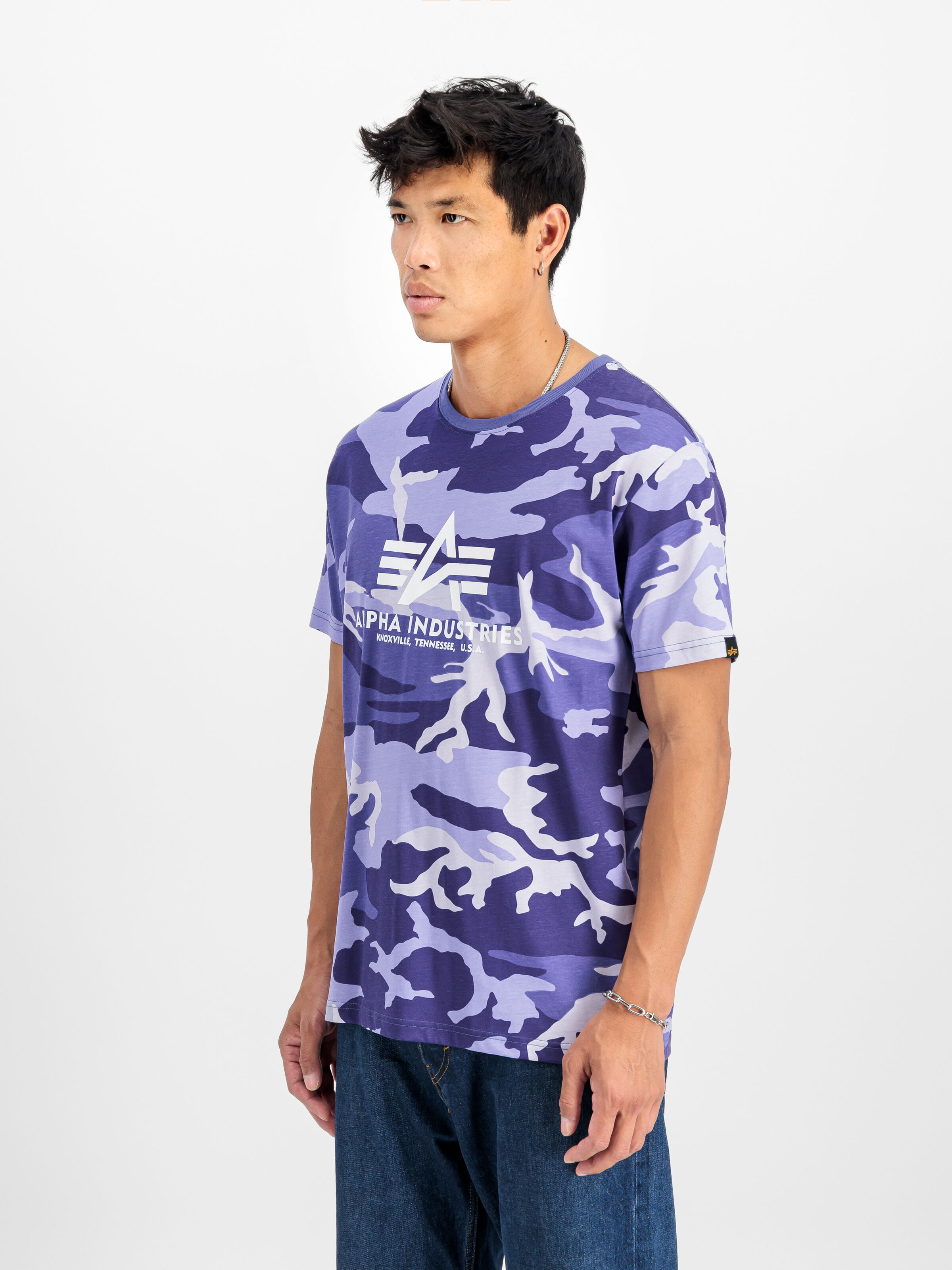 Basic Big Logo Camo T-Shirt night purple camo 100501C_738_2_model_00003_117857