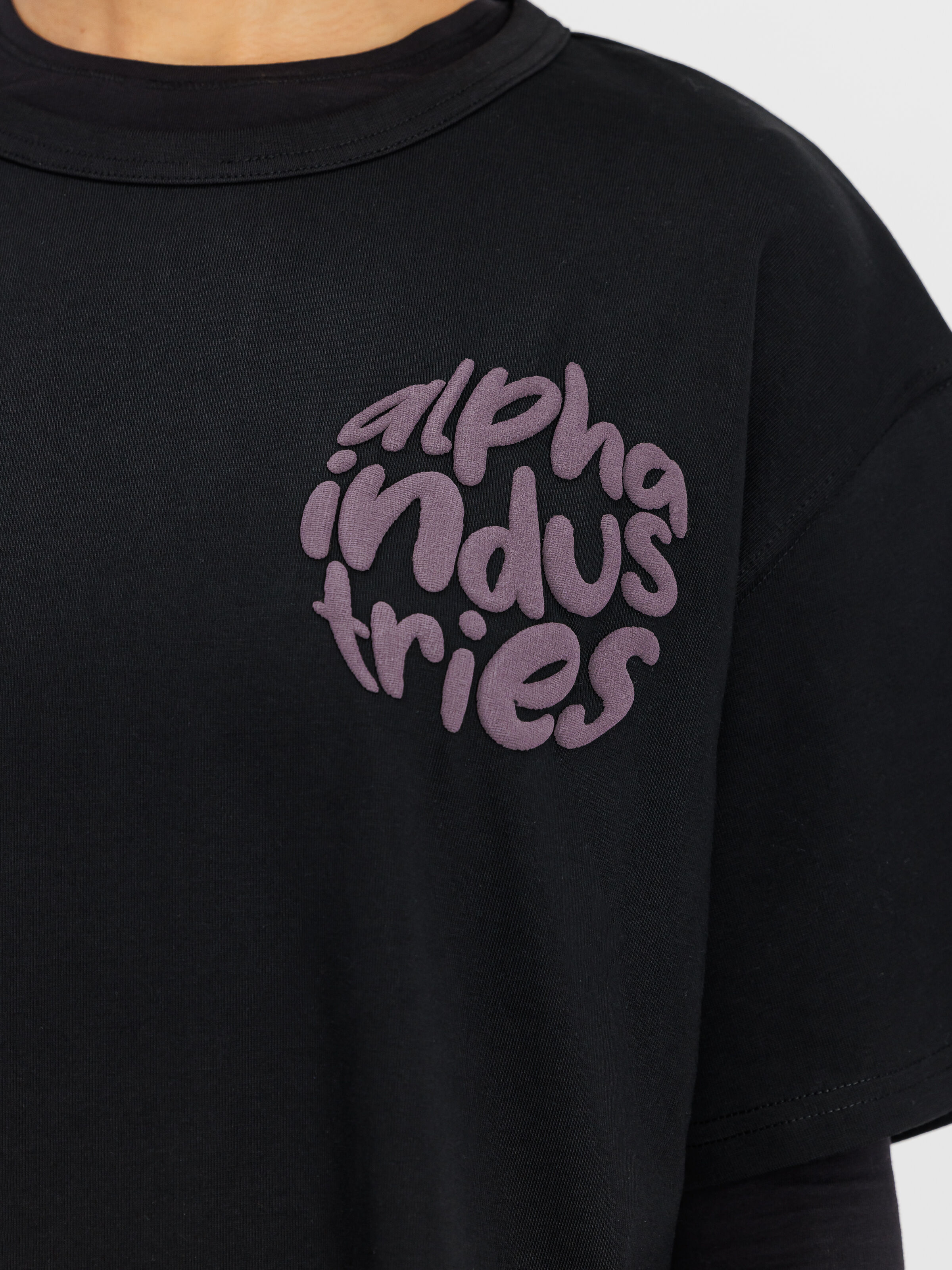 Logo T-Shirt Women black 148065_03_3_detail_00001_107392