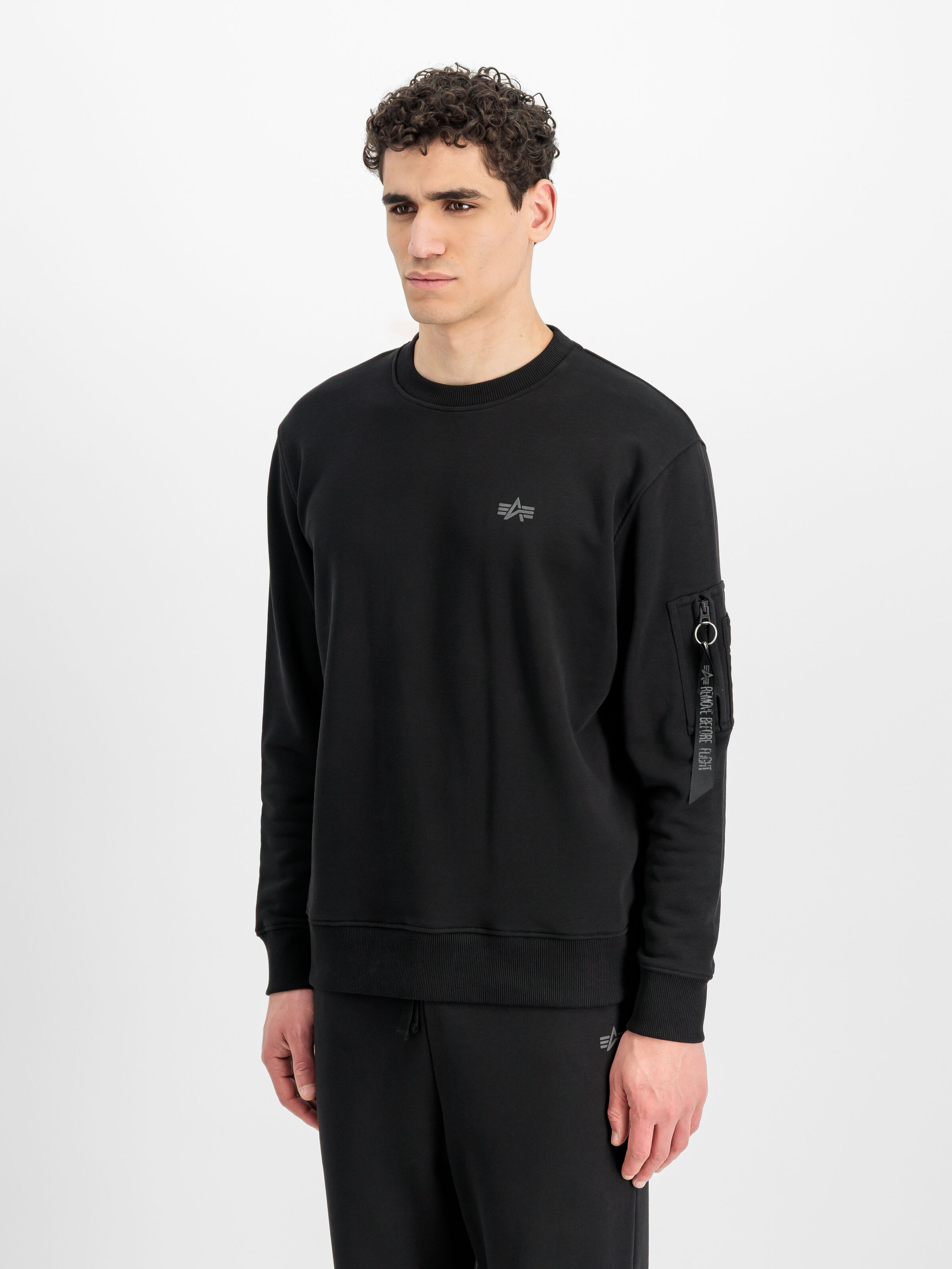 Dye To Match Mid Logo Sweatshirt black 268303_03_2_model_00002_228755