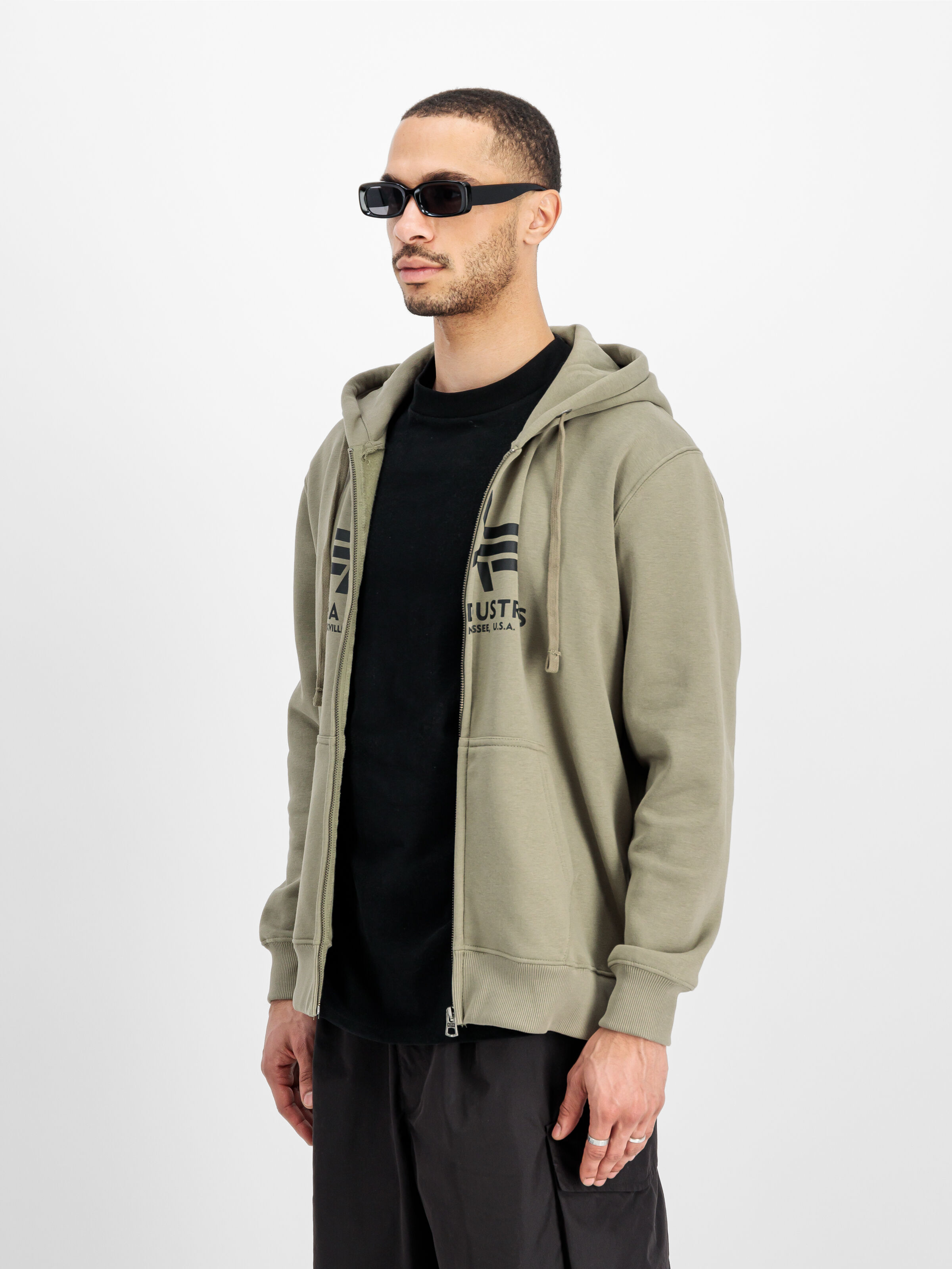 Basic Big Logo Zip Hoodie olive 178325_11_2_model_00003_125551