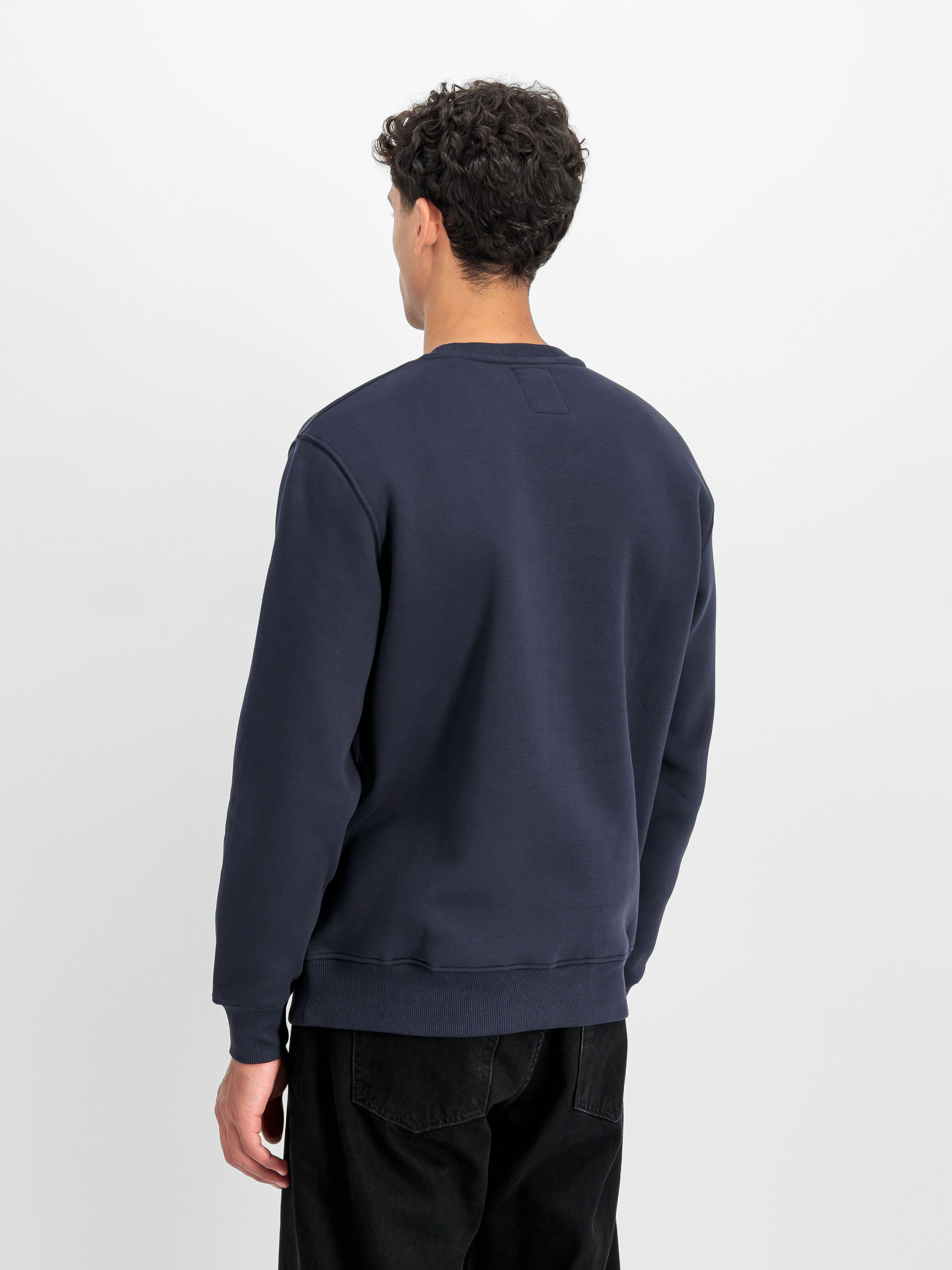 Basic Small Logo Sweatshirt rep.blue 188307_07_2_model_00003_199578
