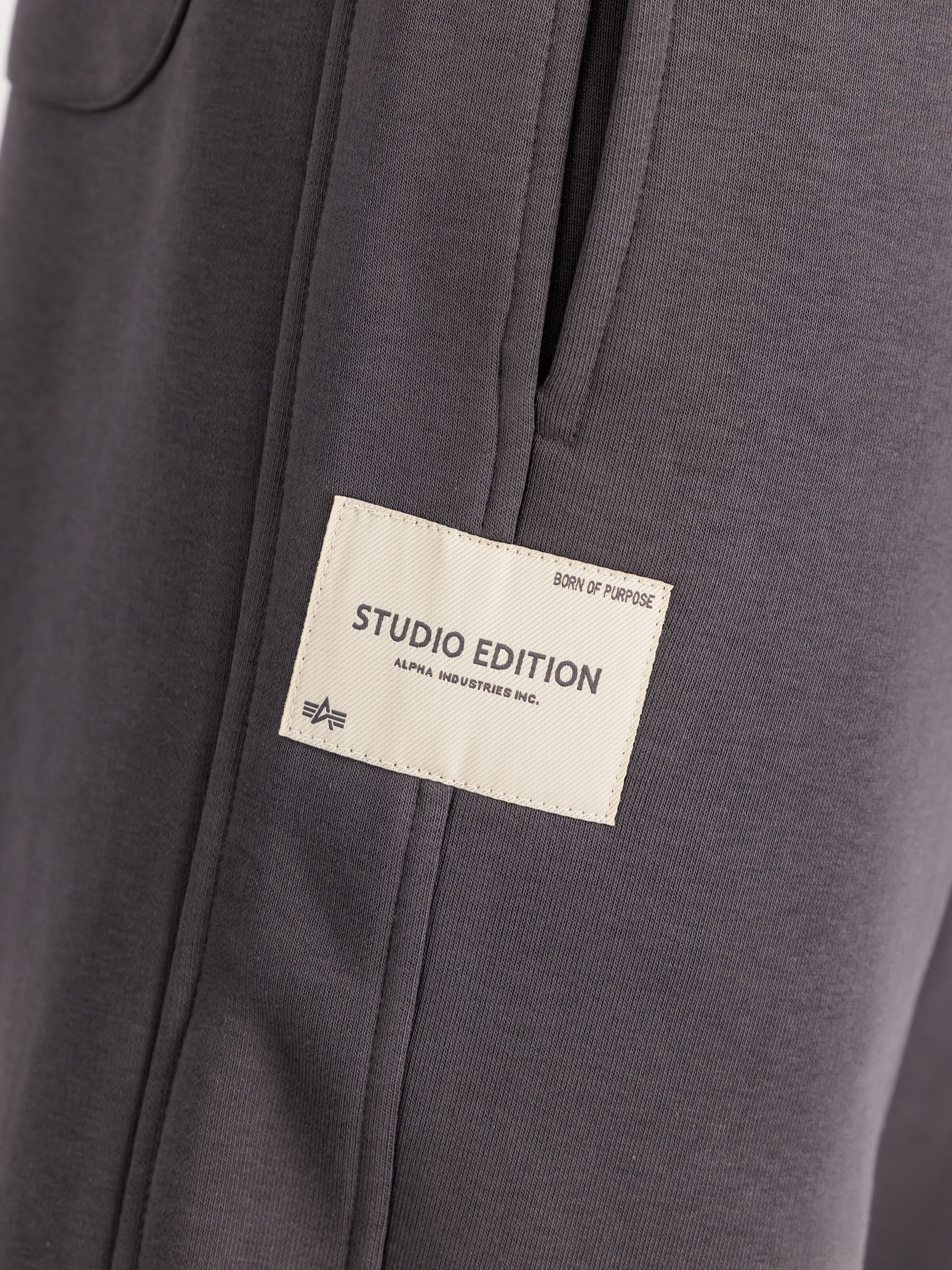 Studio Edition Jogger vintage grey 156368_684_3_detail_00001_139588