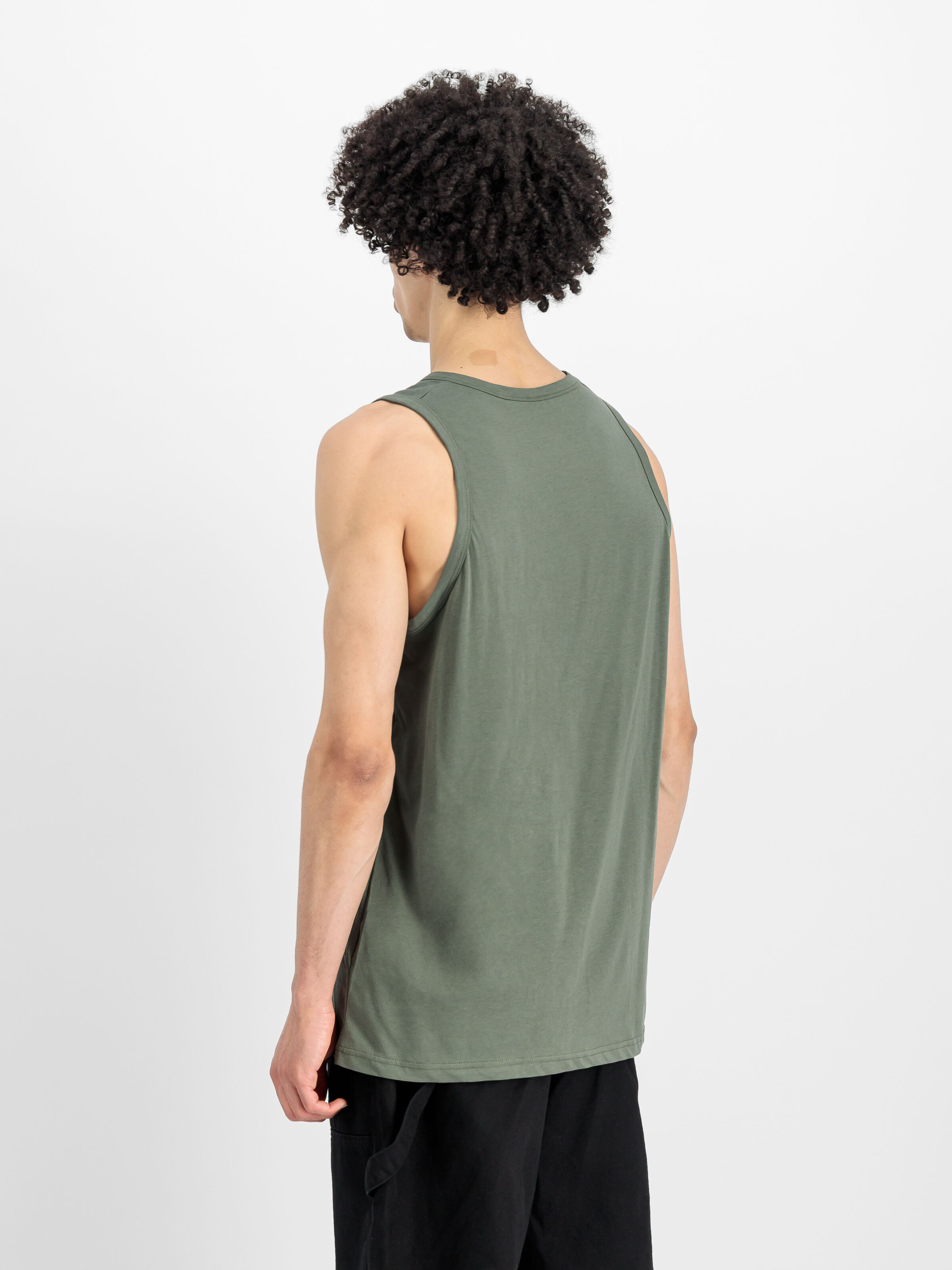 Basic Mid Logo Tank dark olive 126566_142_2_model_00003_156041