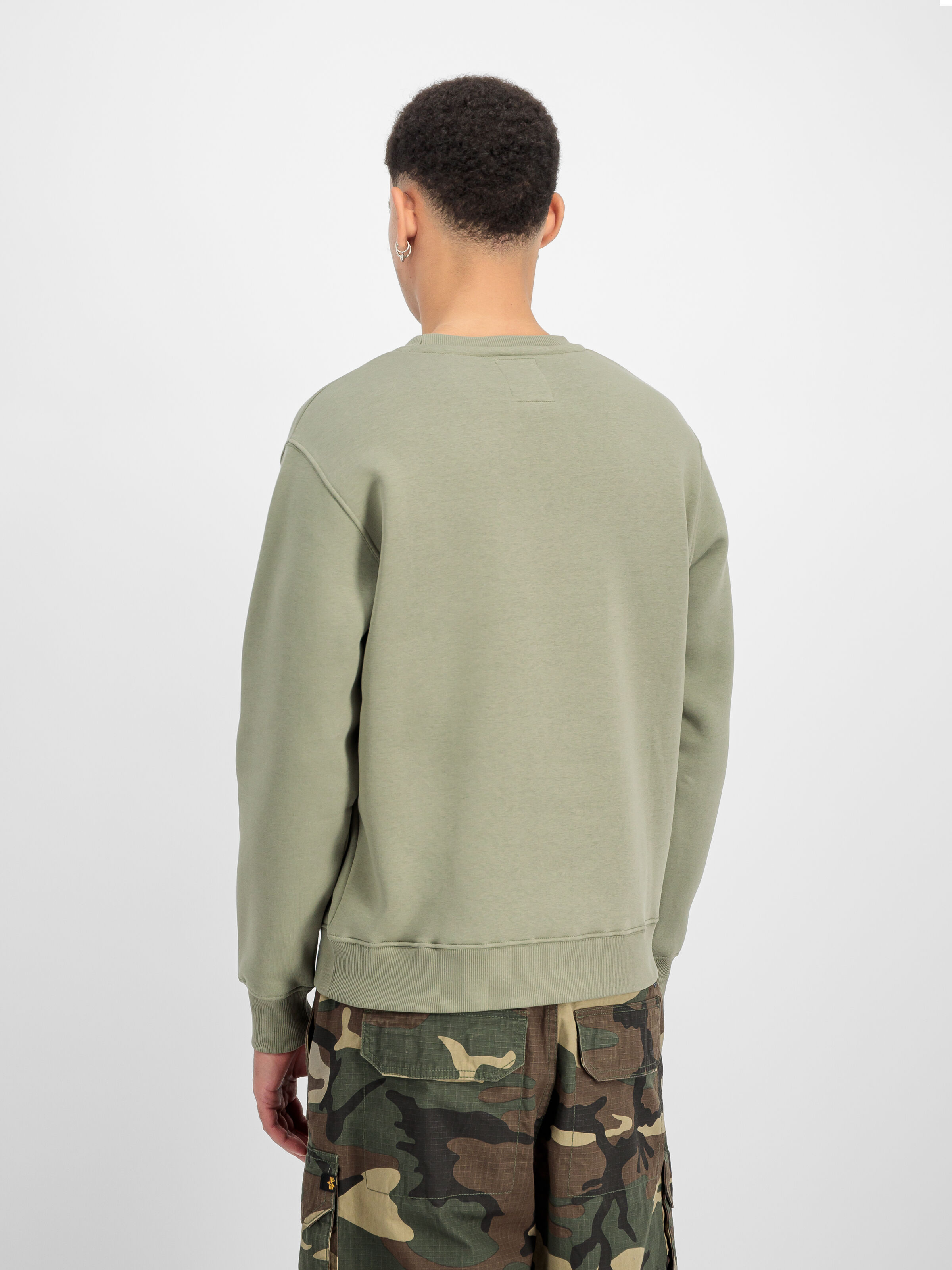 Basic Big Logo Sweatshirt olive 178302_11_2_model_00003_184968