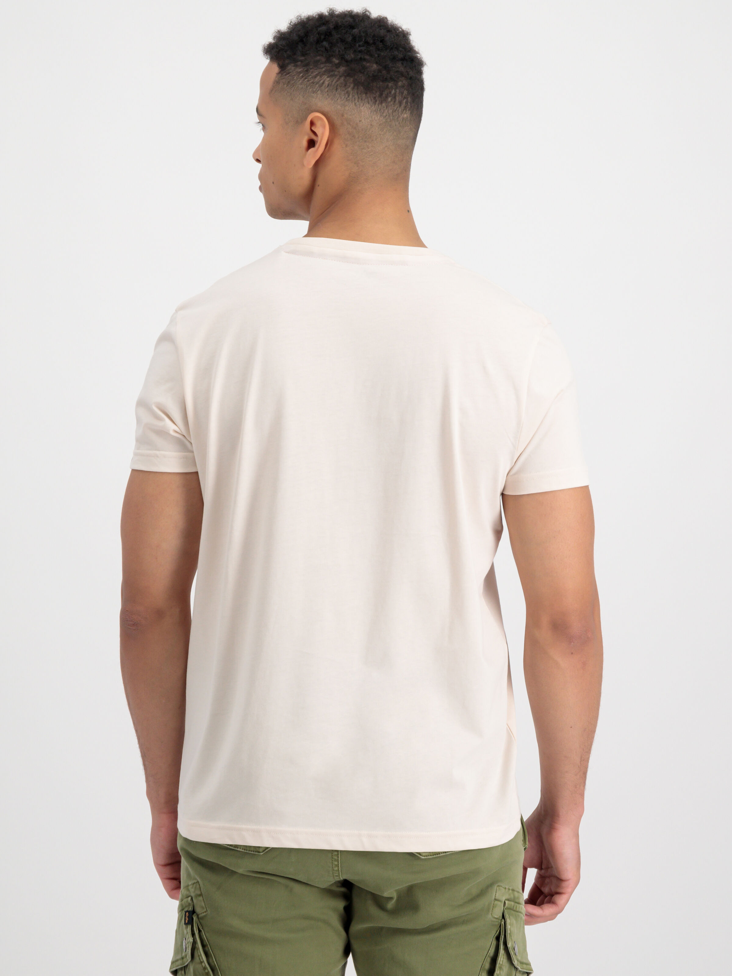 Alpha Label T-Shirt jet stream white 118502_578_alpha_industries_alpha_label_t_002_183235
