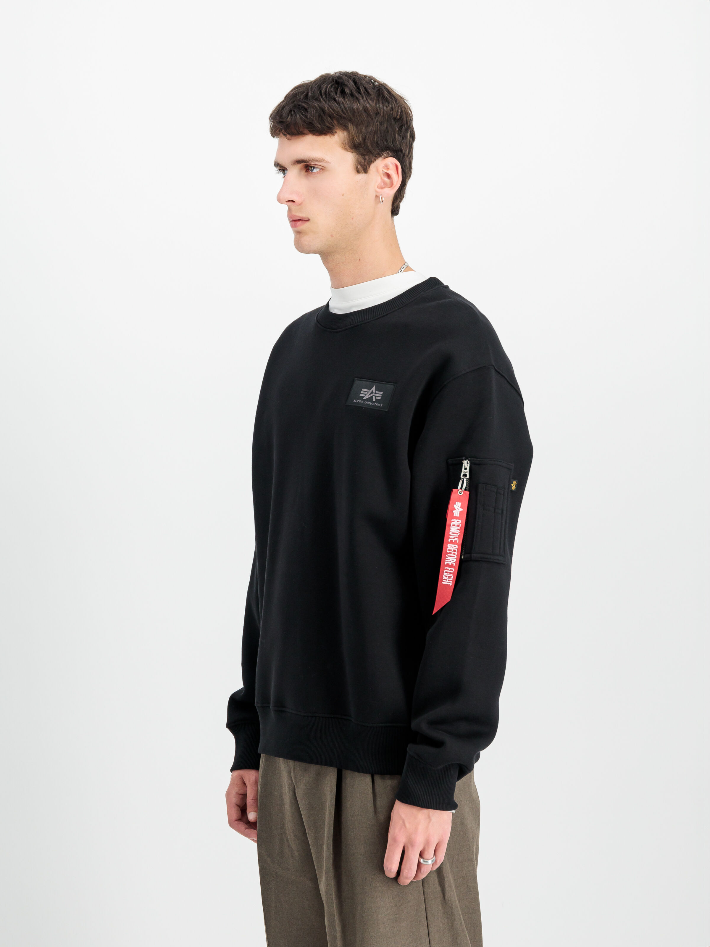 Backprint Sweatshirt black 128305_03_2_model_00003_118534