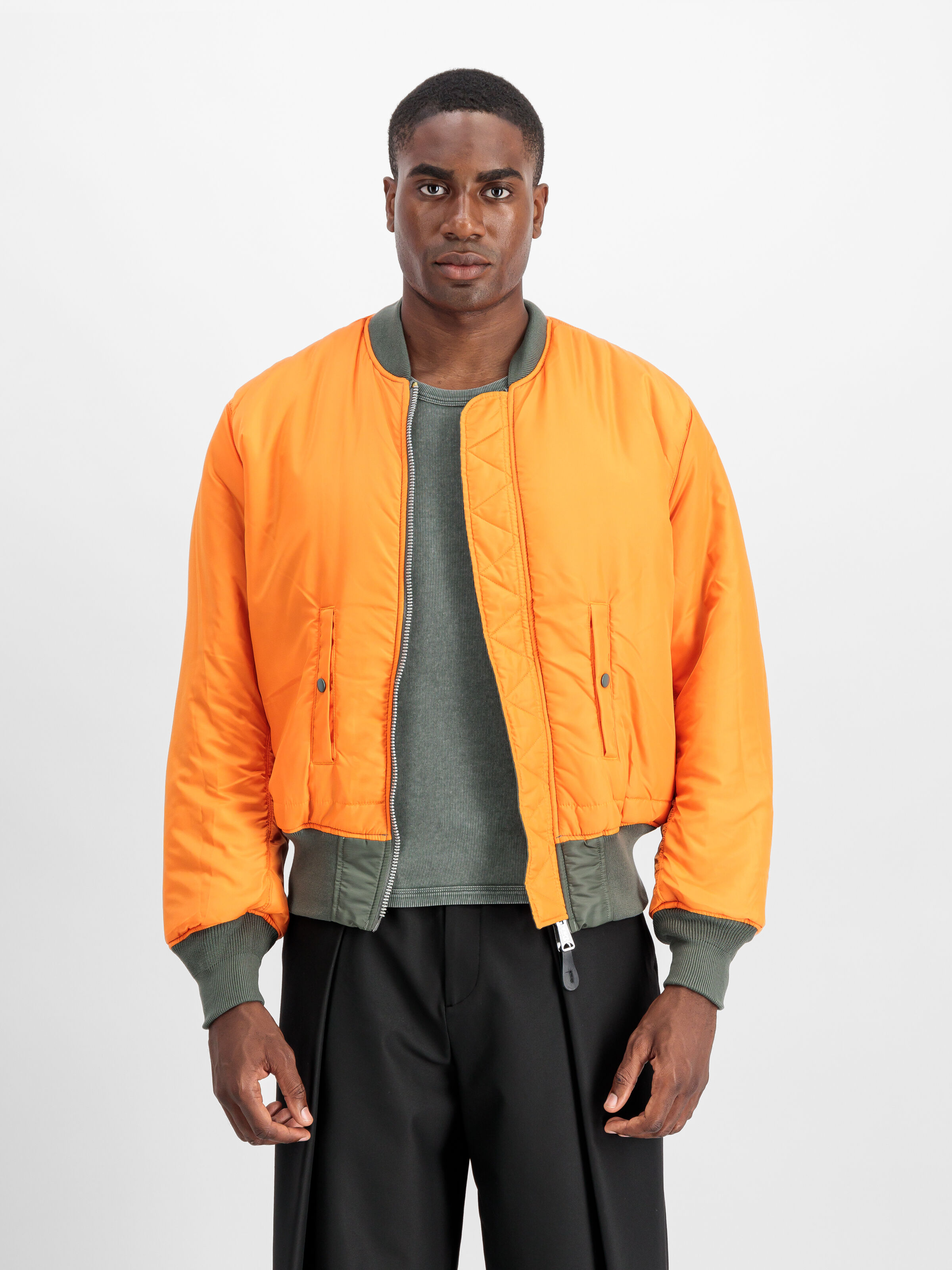MA-1 Heritage Bomber Jacket vintage green 100101_432_3_detail_00001_101033