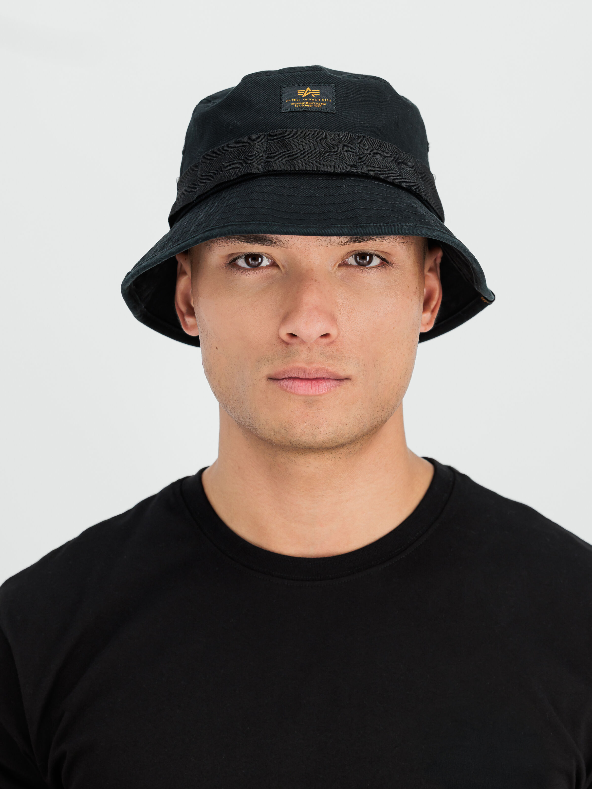 Washed Out Bucket Hat black 266906_03_2_model_00001_215224