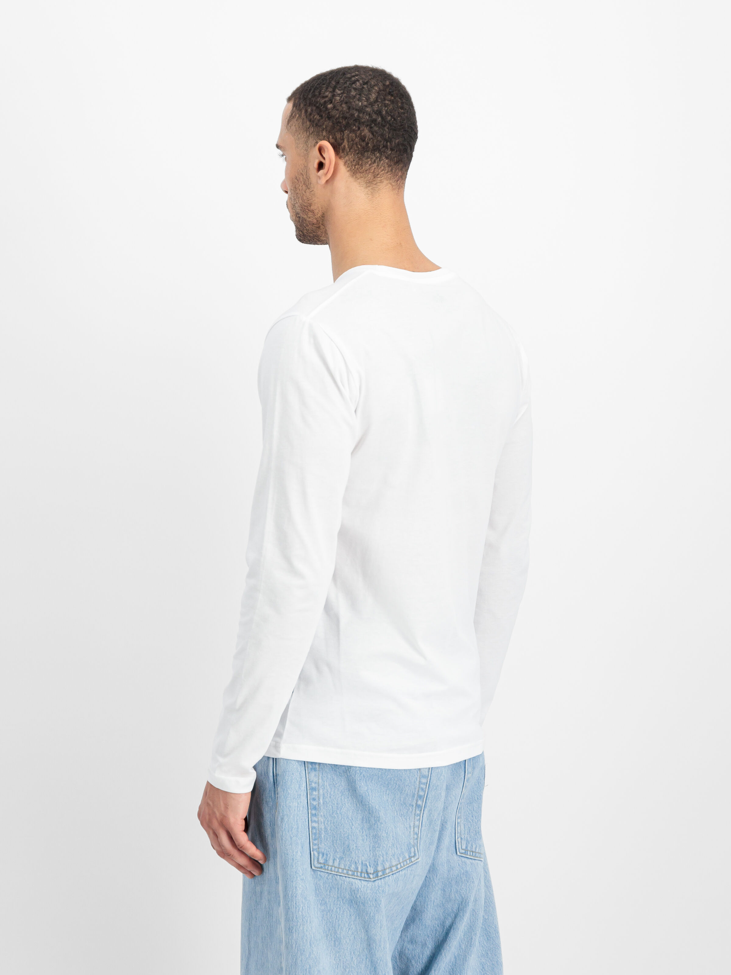 Basic Big Logo Longsleeve white 100510_09_2_model_00004_125240