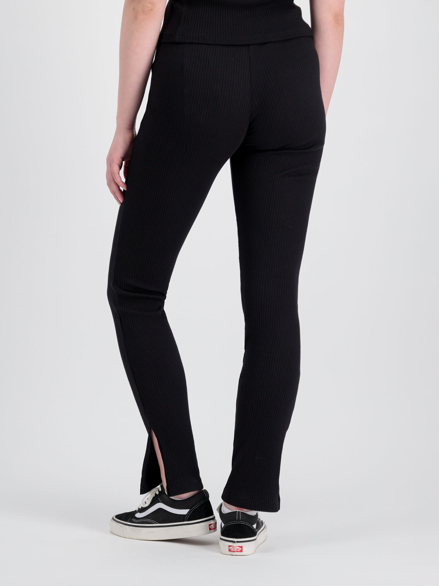 136051_03_alpha_industries_x_fit_rib_pant_wmn_004_123610