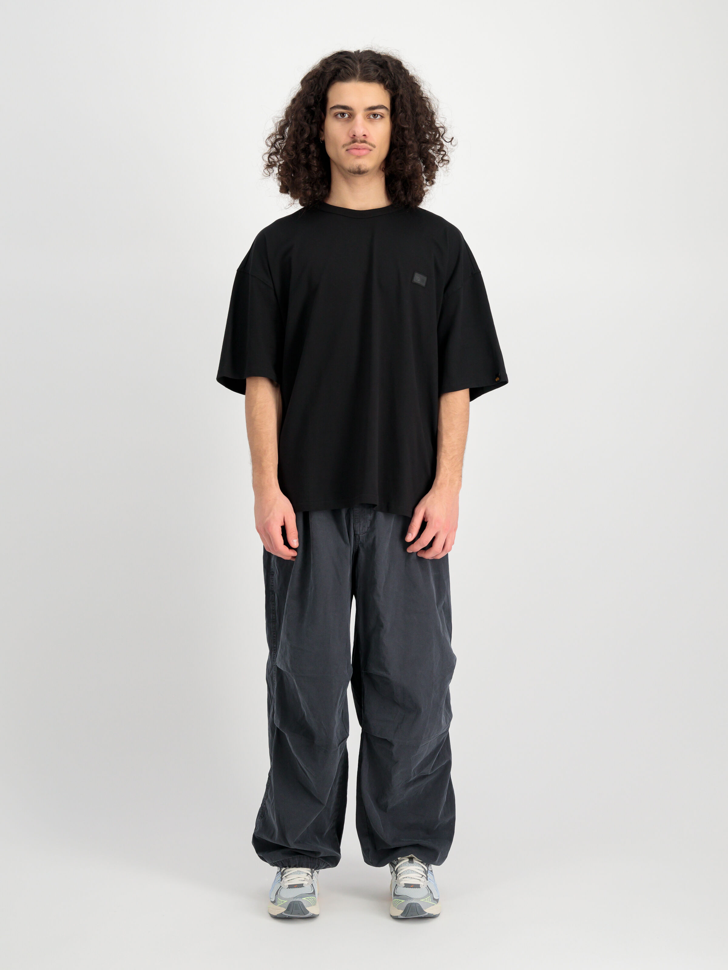 Alpha Essentials Rubber Logo T-Shirt black 146504_03_2_model_00001_99700