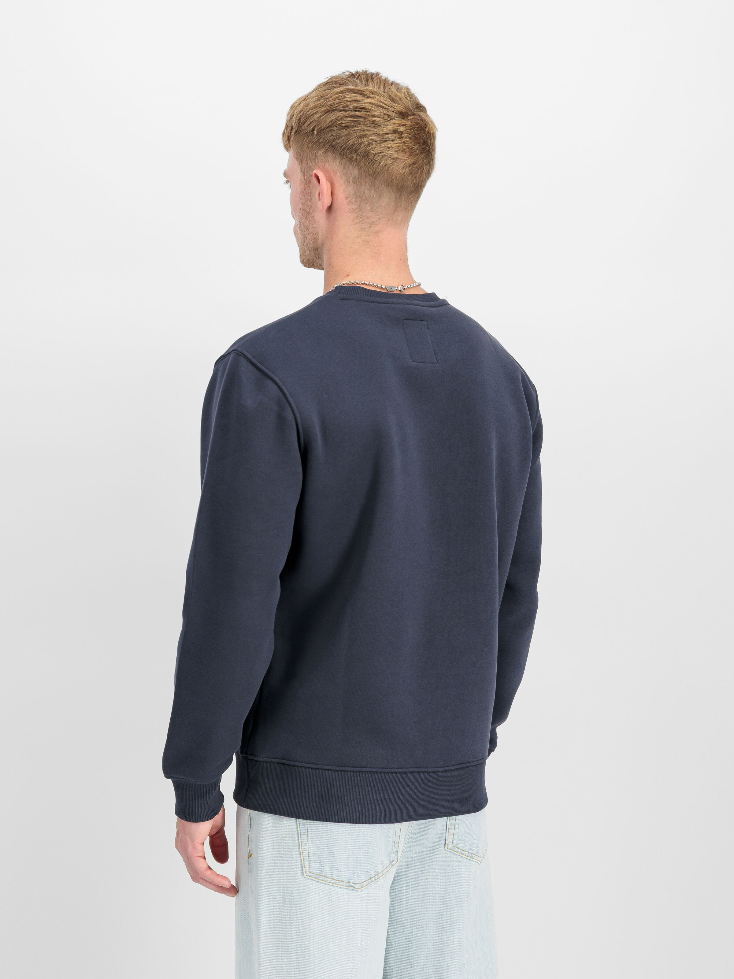 Basic Big Logo Sweatshirt navy 178302_02_2_model_00003_191291