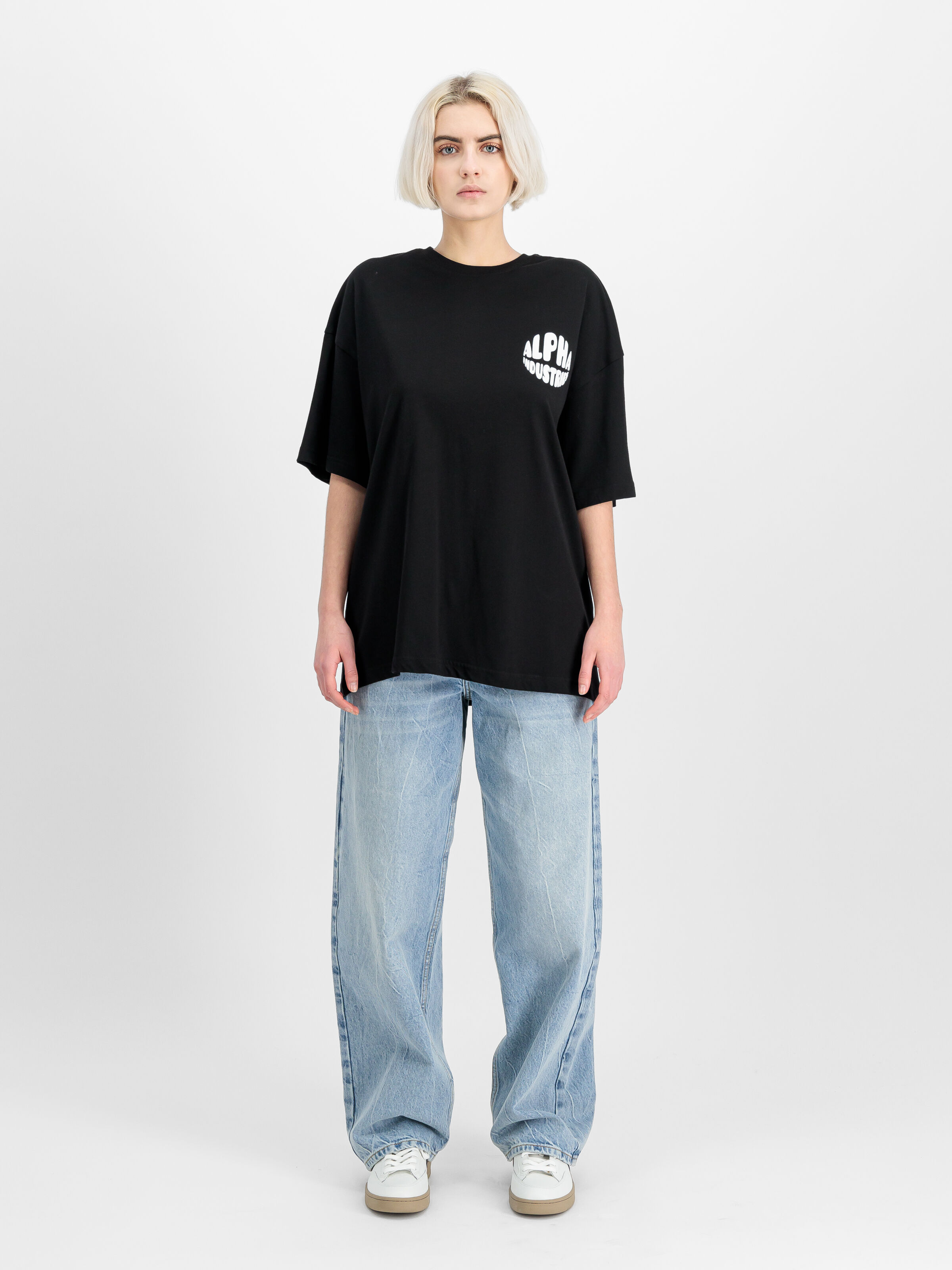 Logo Backprint T-Shirt Women black 156060_03_2_model_00001_142113