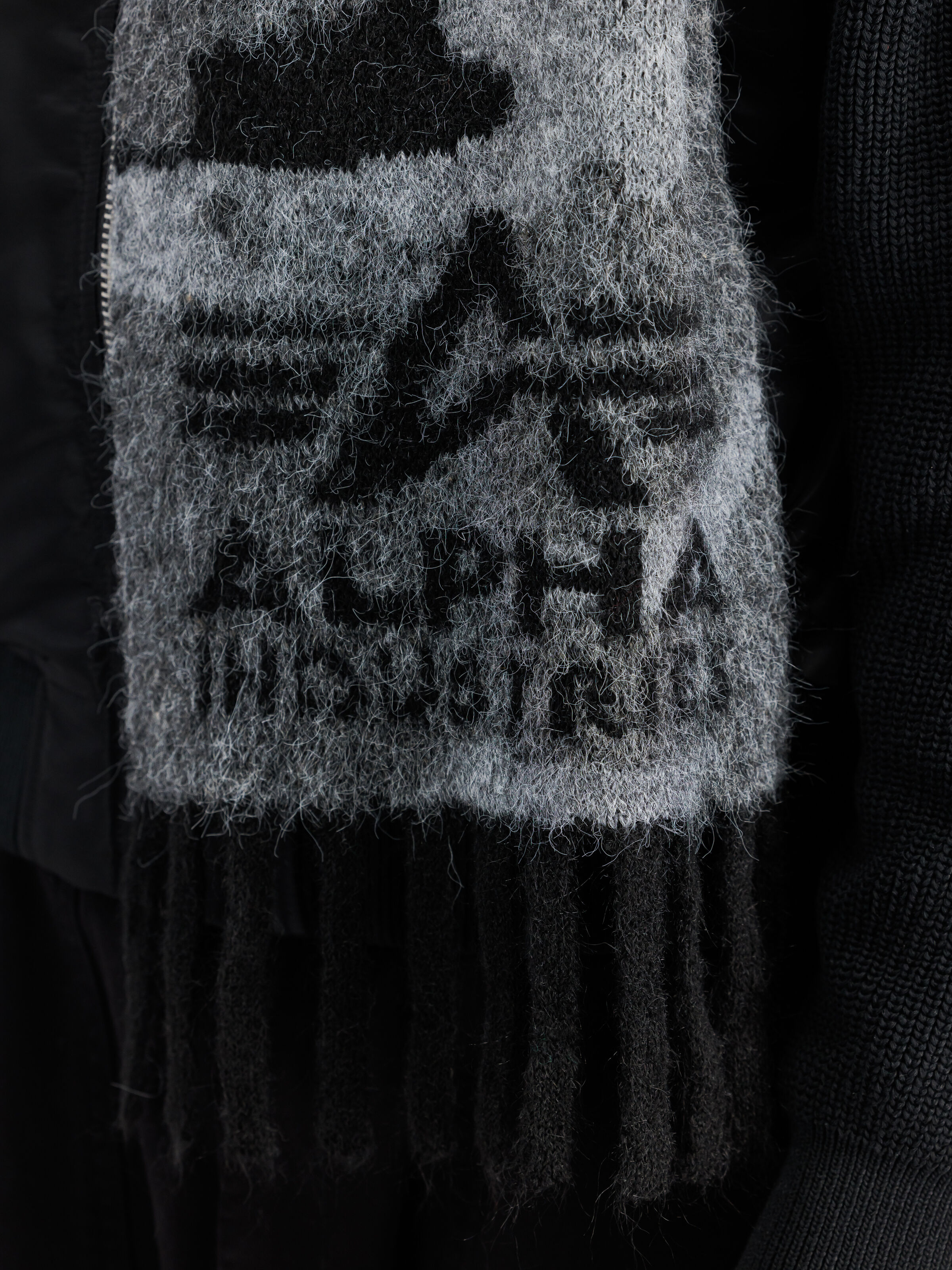 Camofluff Scarf black camo 268908_125_3_detail_00001_227483