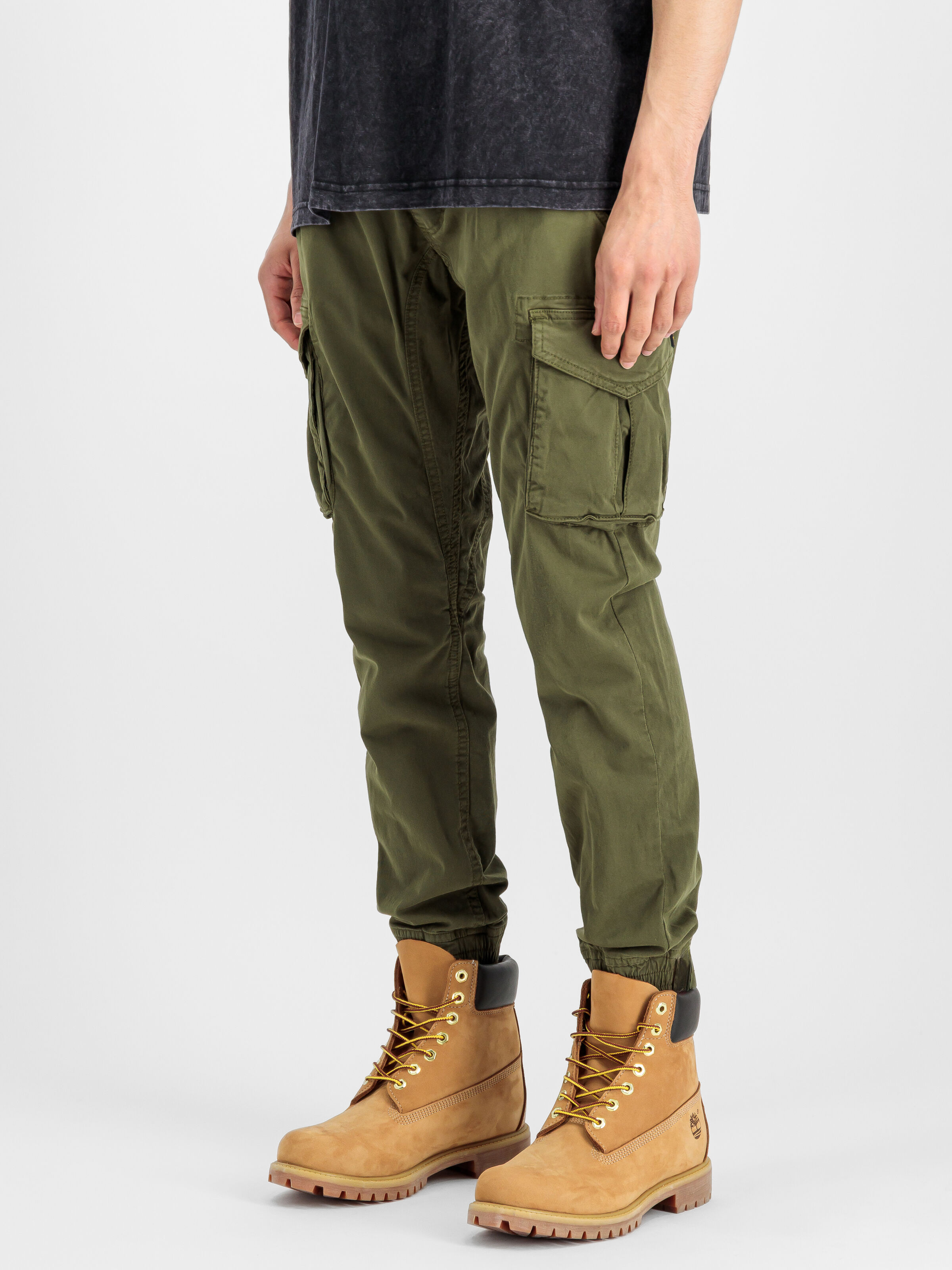 Cotton Twill Jogger Pant dark olive 116202_142_2_model_00002_217556.jpg
