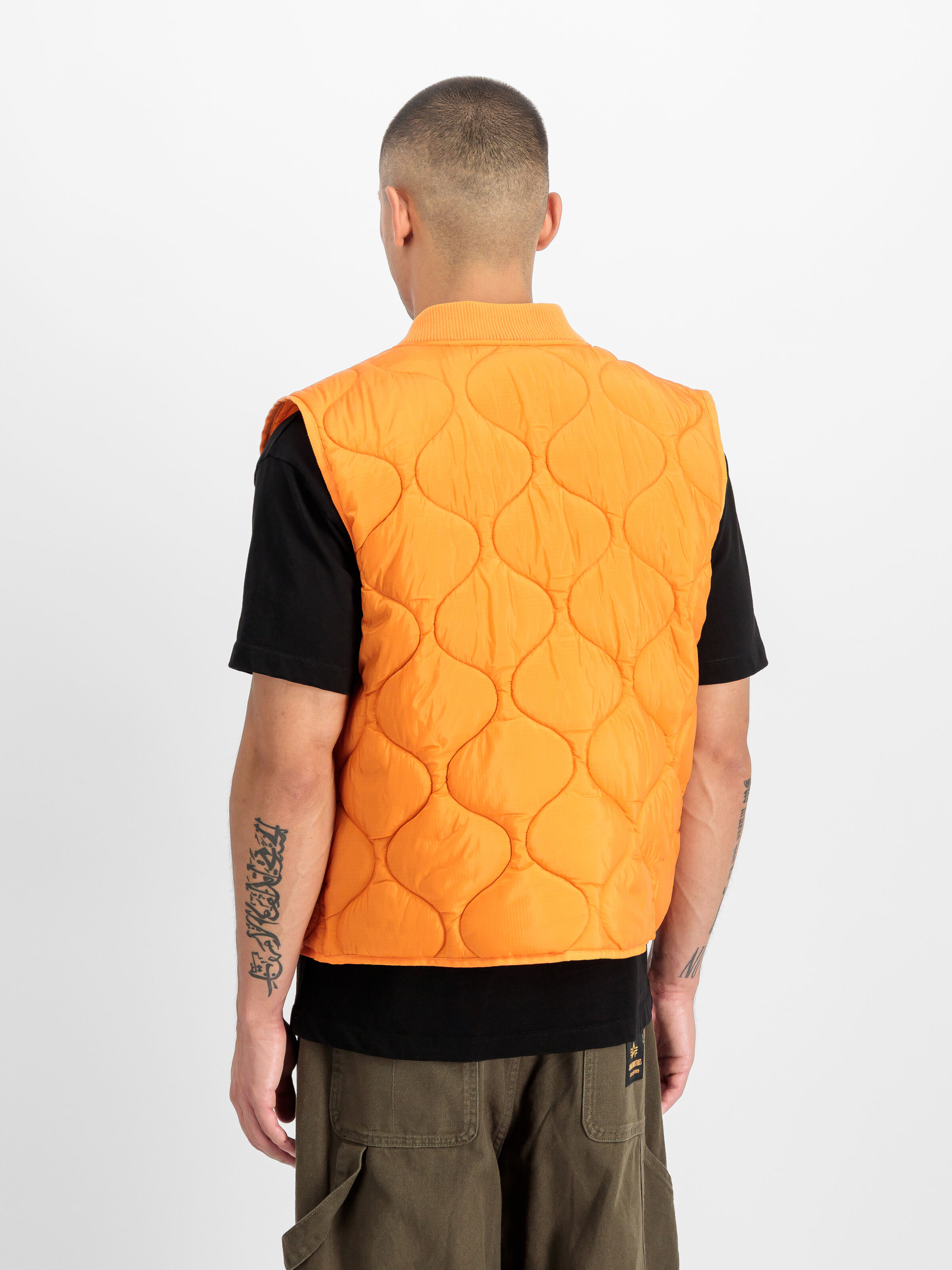 Q-1 Vest Alpha orange 266107_429_2_model_00003_214222