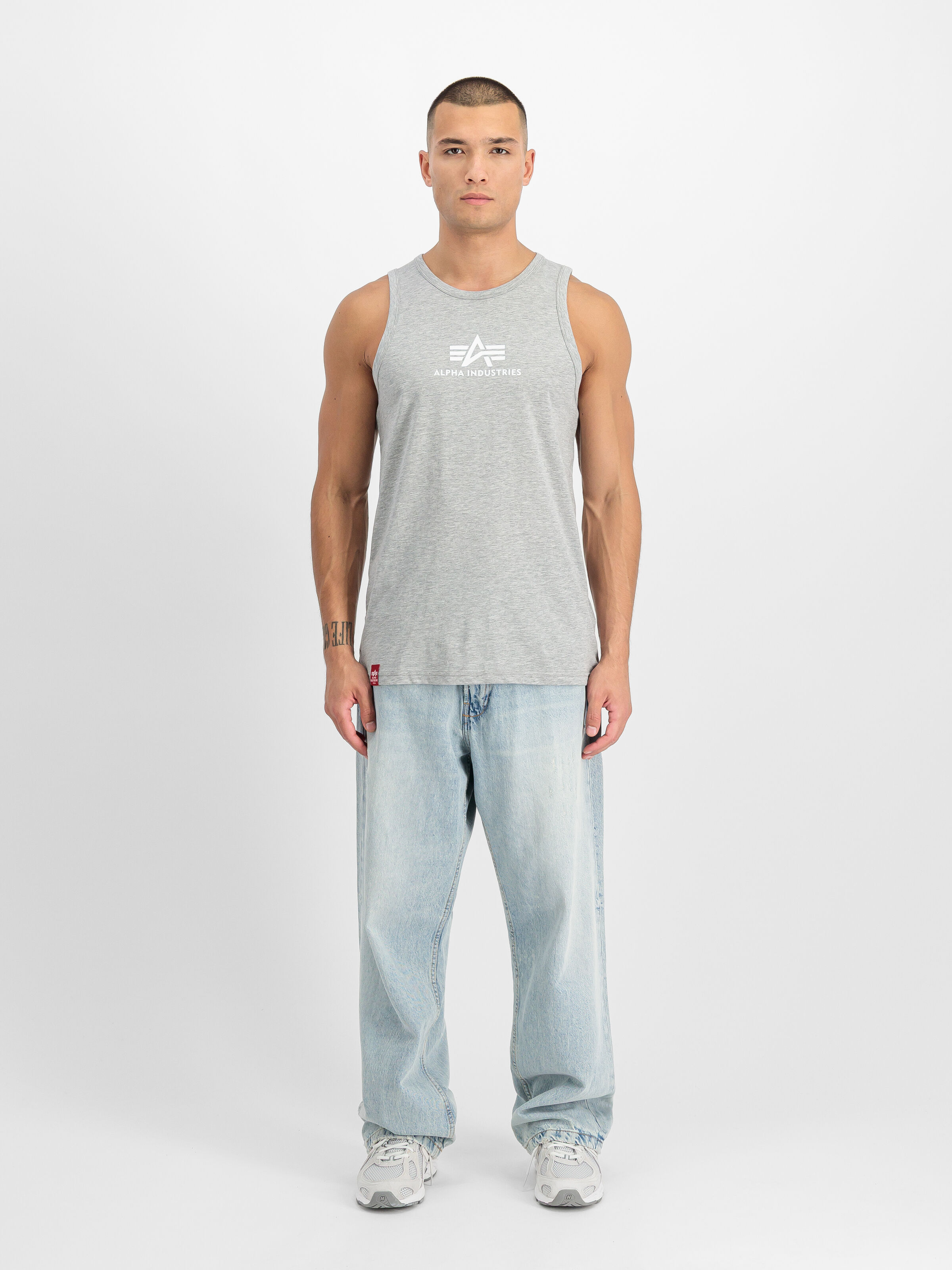 Basic Mid Logo Tank grey heather 126566_17_2_model_00001_215058