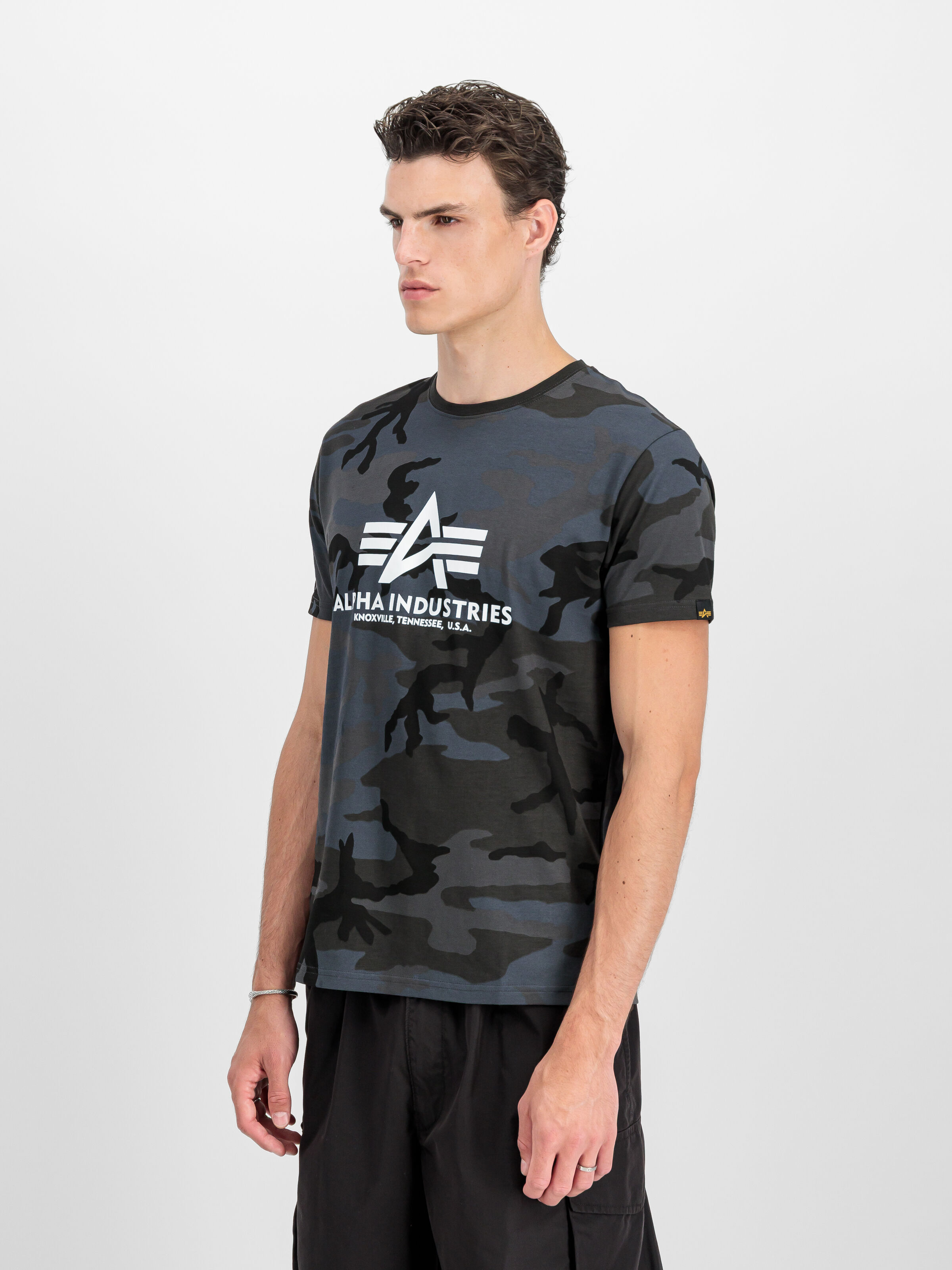 Basic Big Logo Camo T-Shirt black camo 100501C_125_2_model_00002_184146