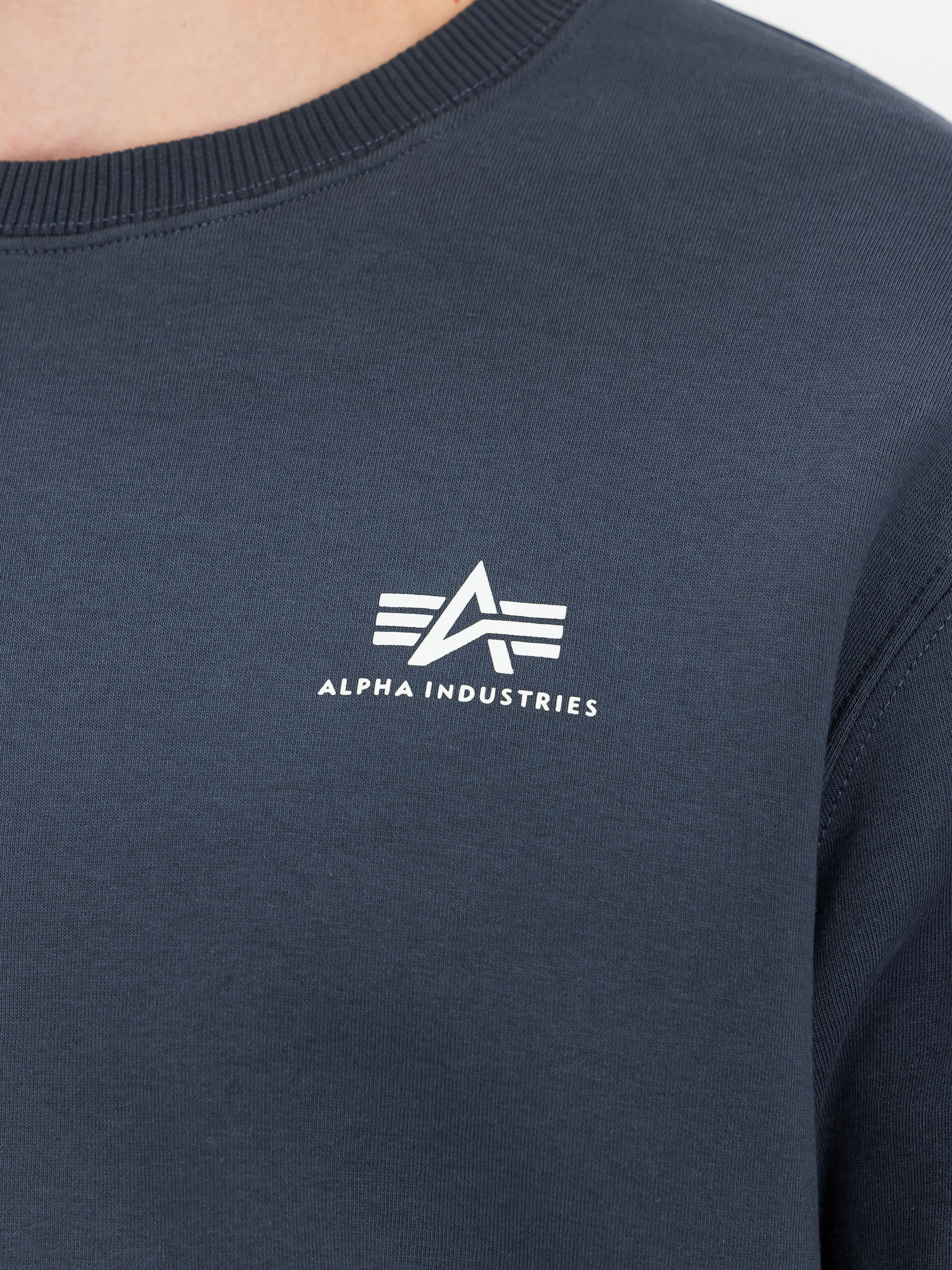 Basic Small Logo Sweatshirt navy 188307_02_3_detail_00001_189444