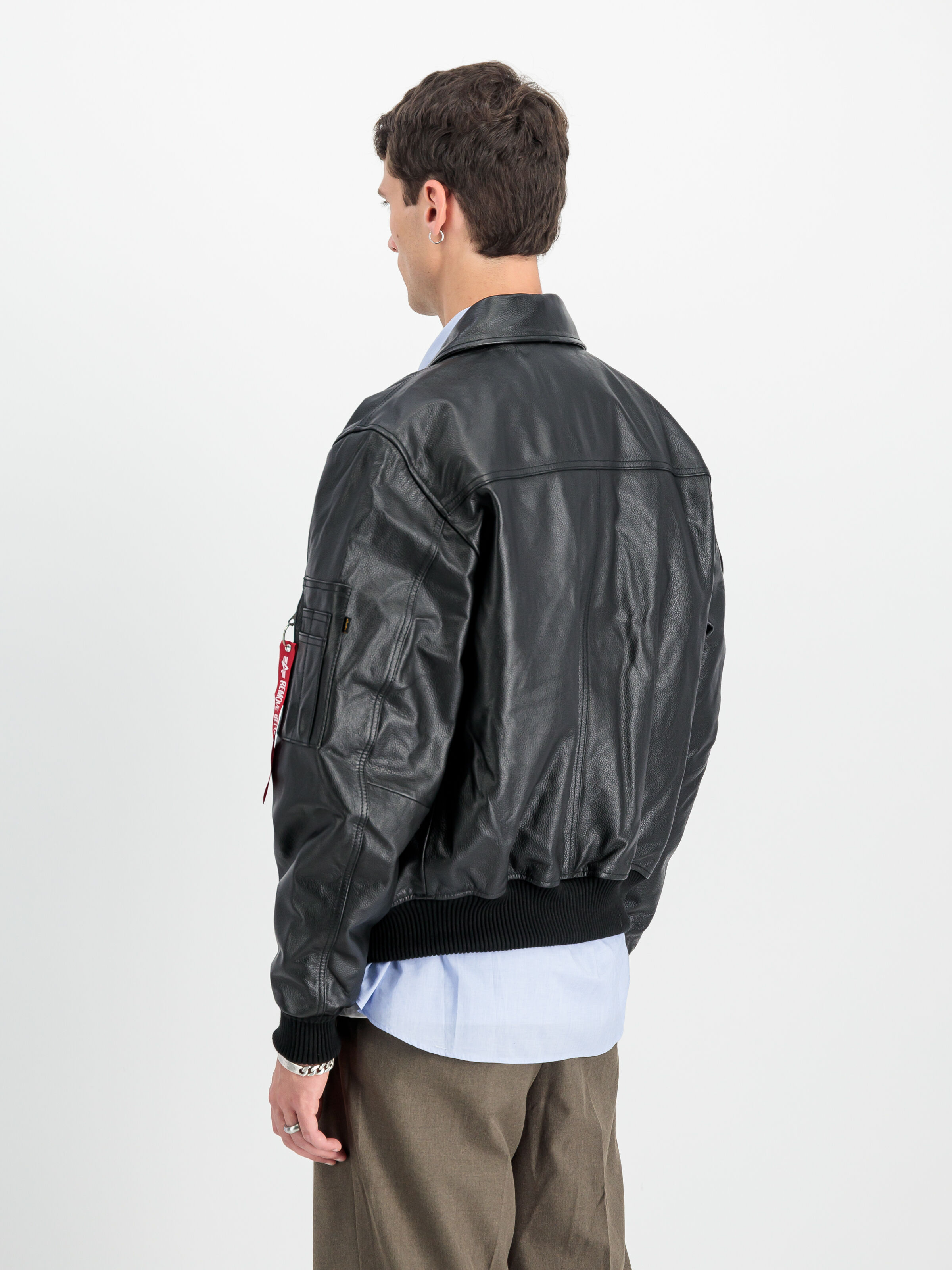 CWU-45/P Leather Heritage Bomber Jacket black 100109_03_2_model_00004_122140