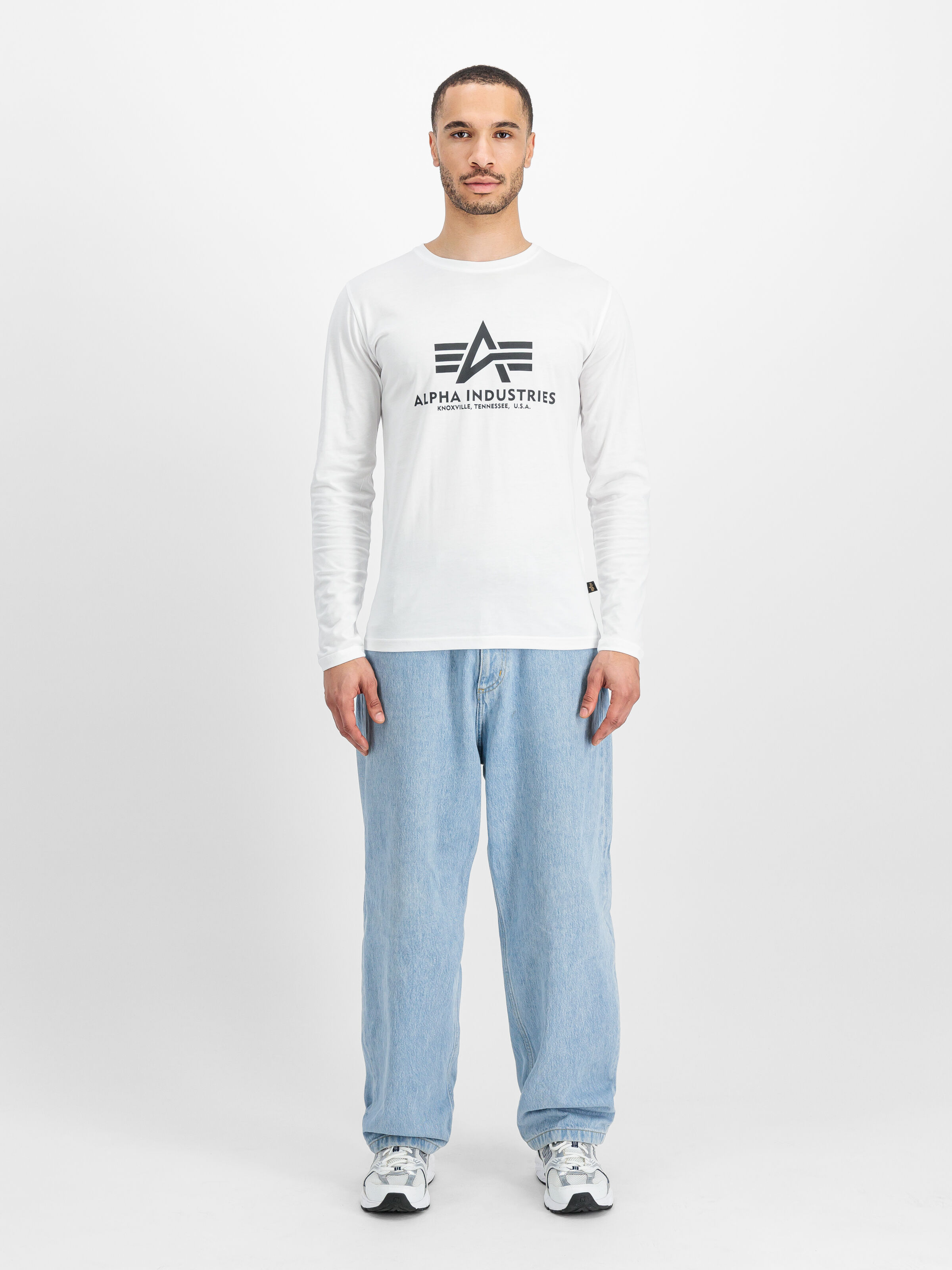 Basic Big Logo Longsleeve white 100510_09_2_model_00001_125237