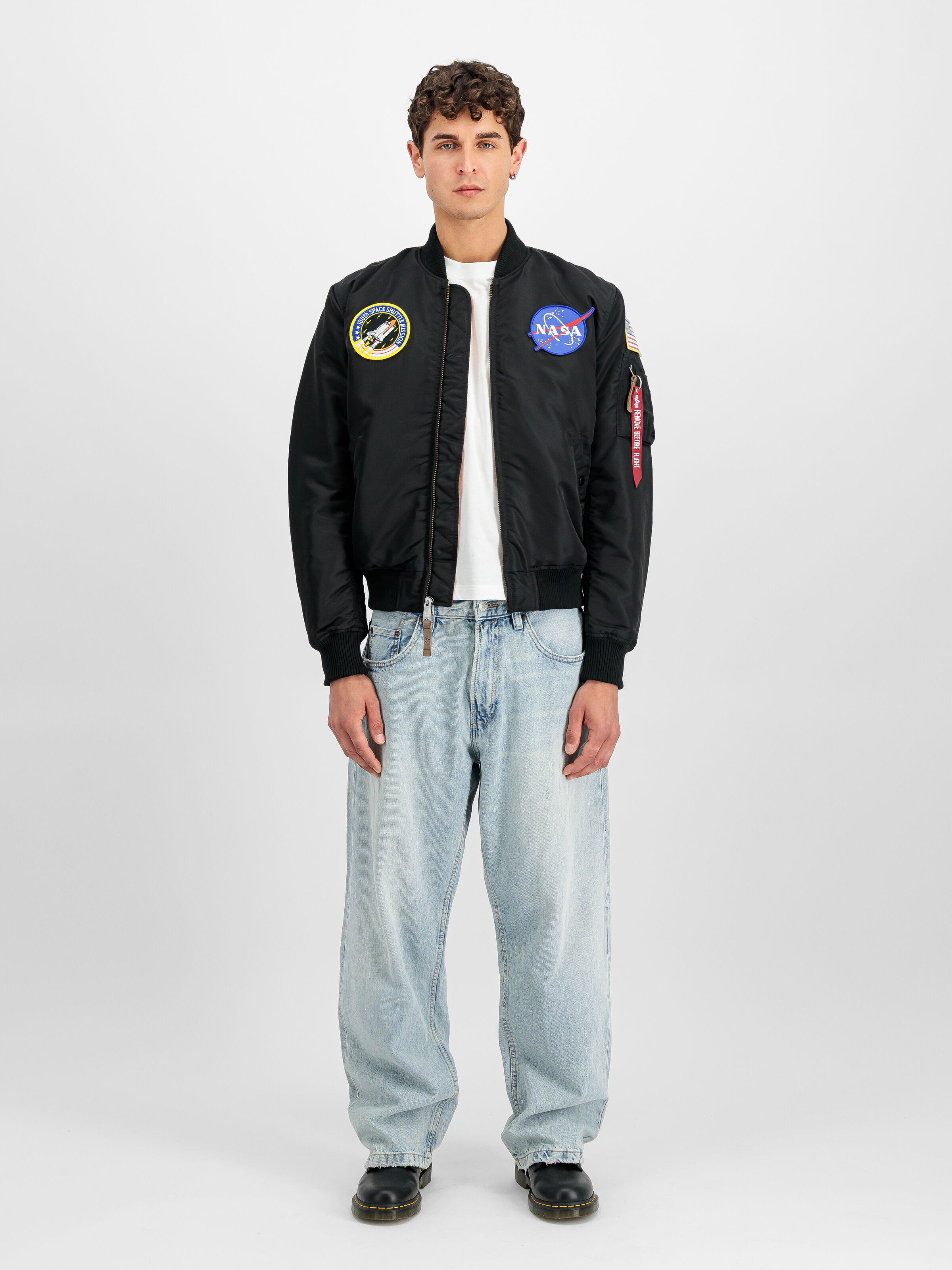 MA-1 VF NASA Bomber Jacket black 166107_03_2_model_00001_189938