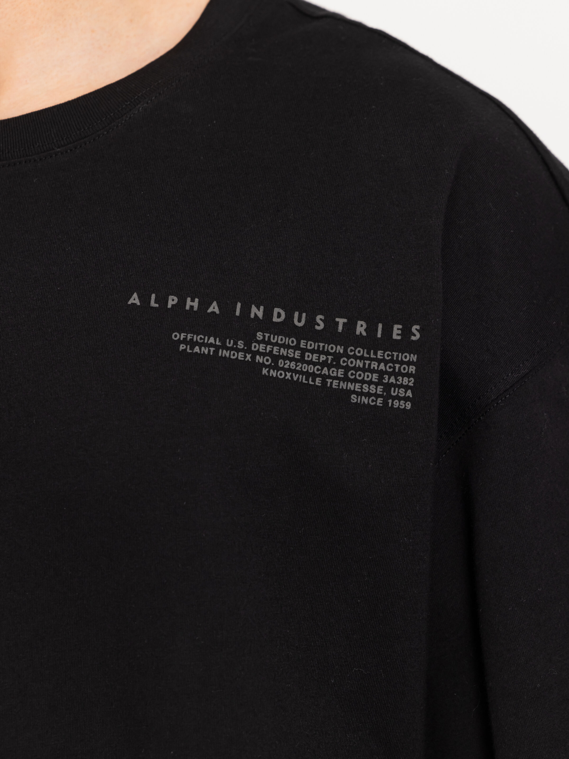 World Logo Backprint T-Shirt black 258514_03_3_detail_00002_162658