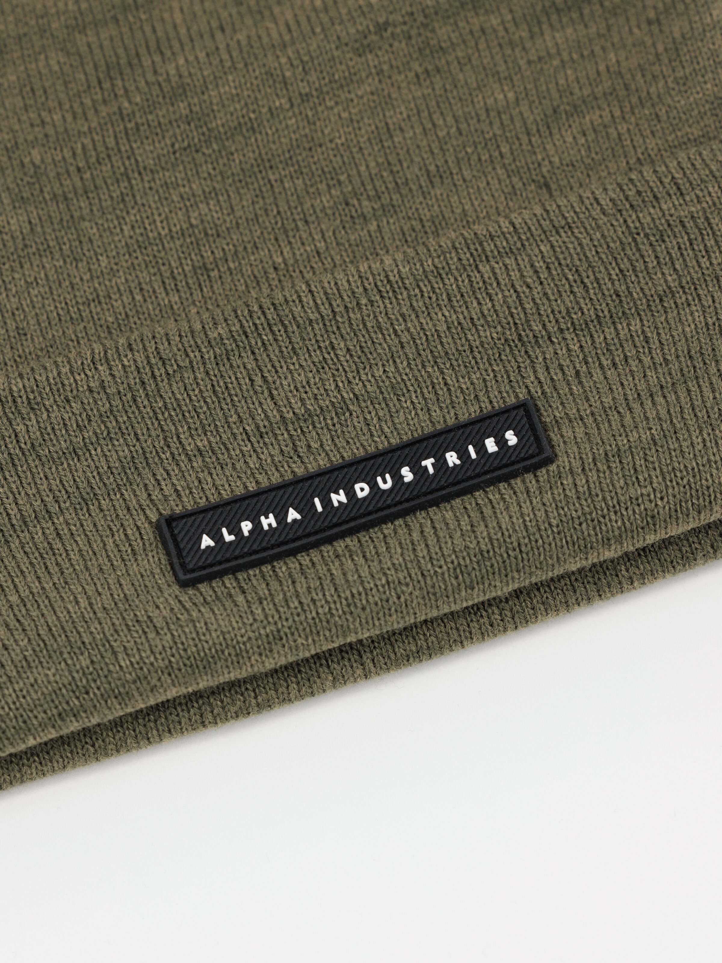 Rubber Logo Beanie dark olive 258902_142_3_detail_00001_161851