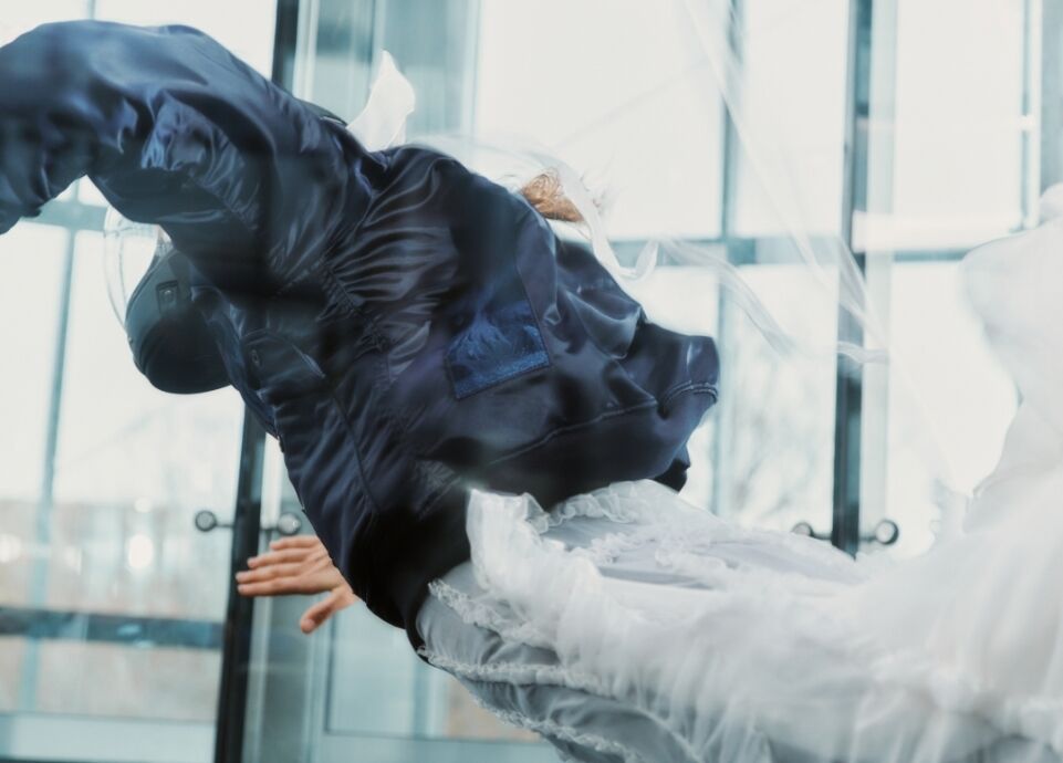 961x690_editorialpage_header_slider_image_cecilie-bahnsen