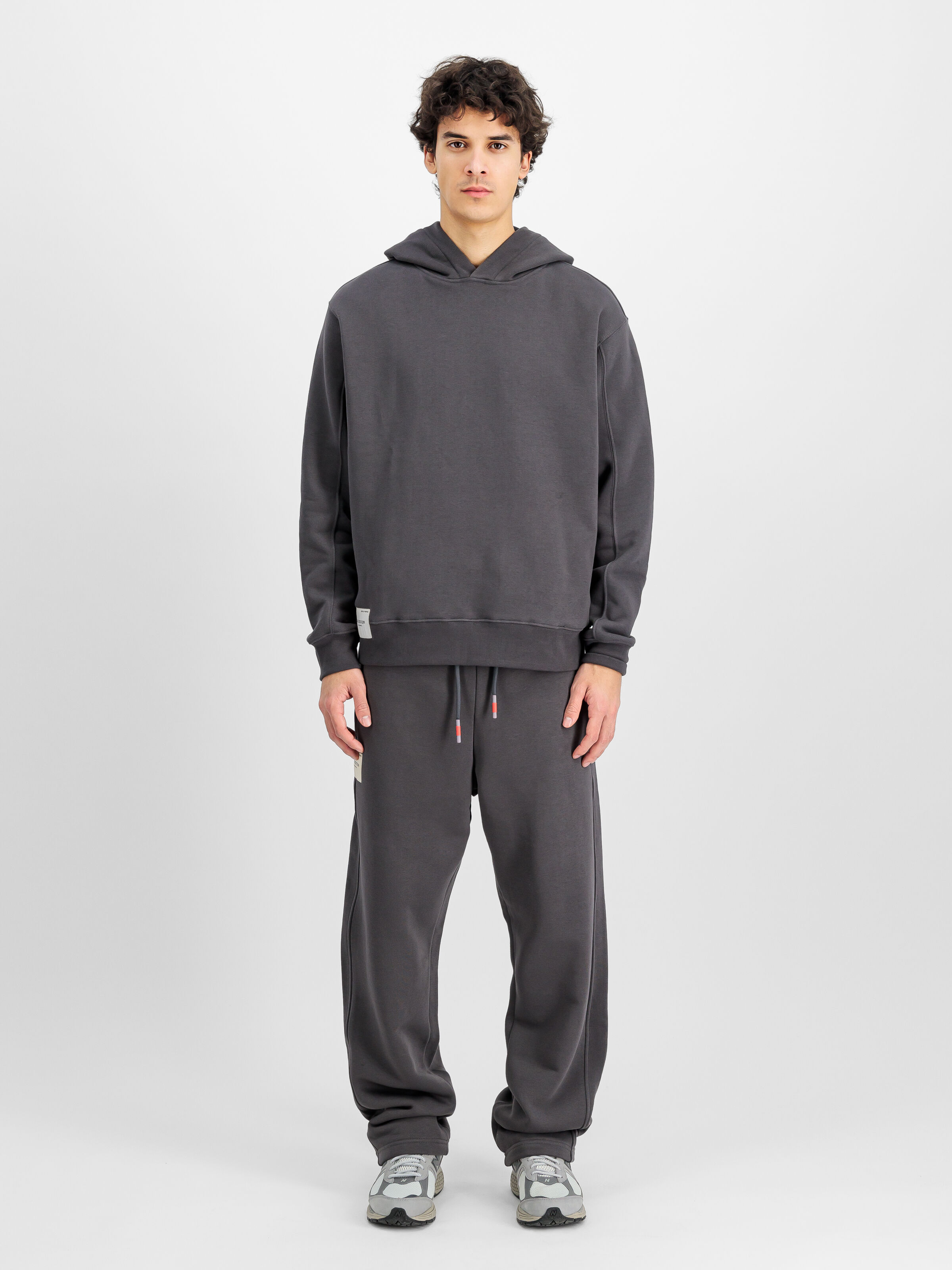 Studio Edition Jogger vintage grey 156368_684_2_model_00001_139586