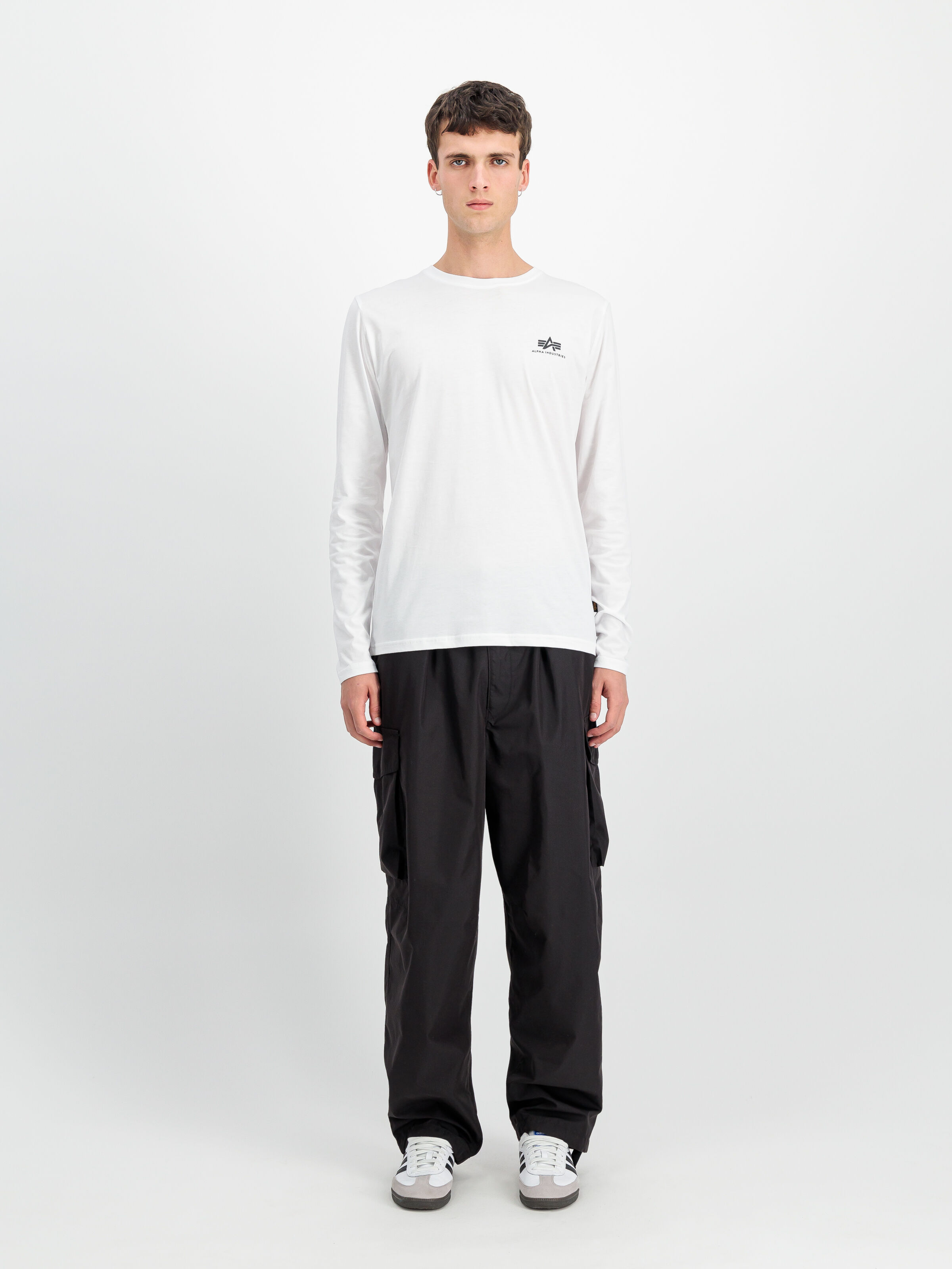 Basic Small Logo Longsleeve white 198517_09_2_model_00001_122674