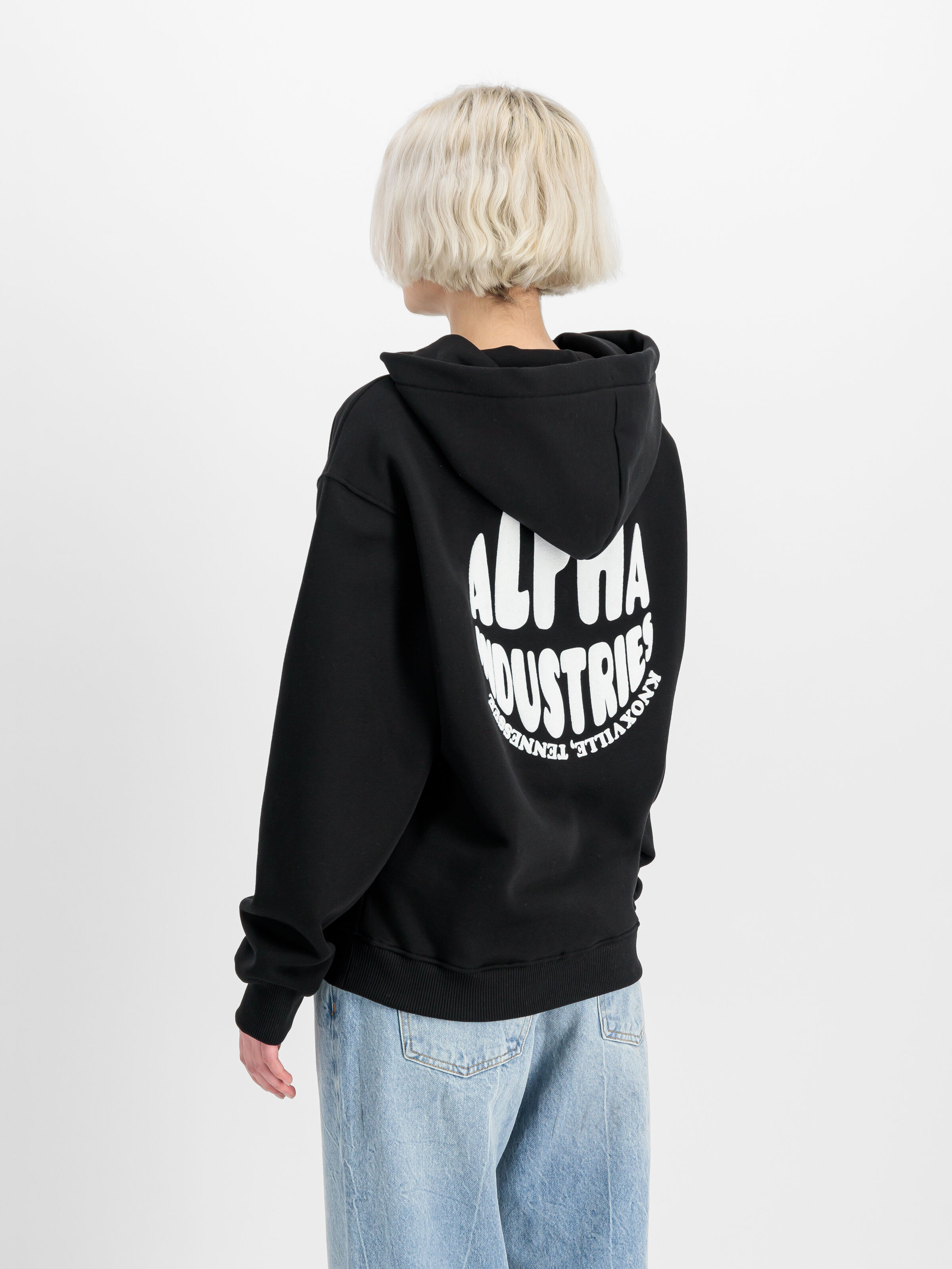 Logo Backprint Hoodie Women black 156041_03_2_model_00004_144663