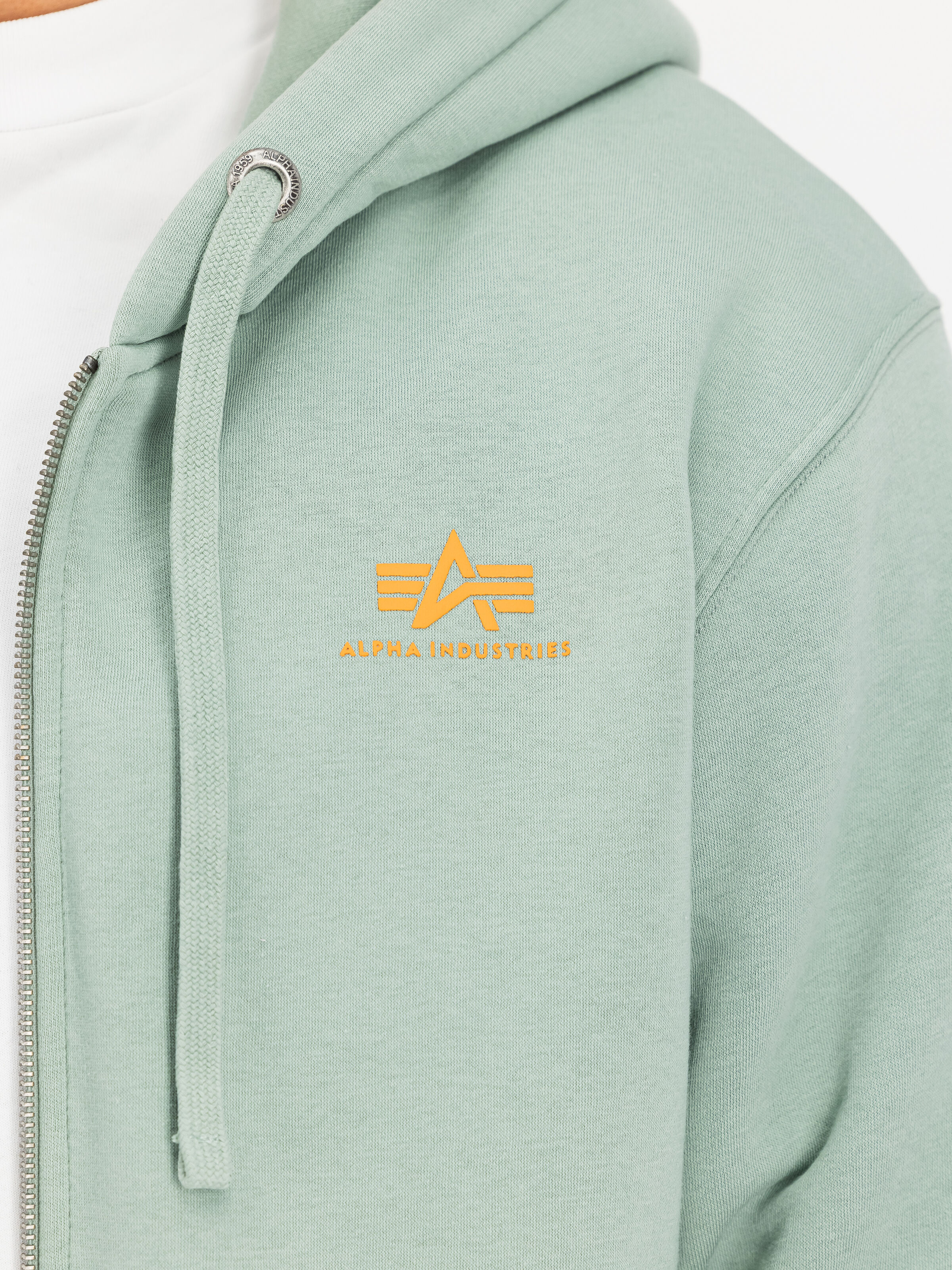 Basic Small Logo Zip Hoodie frost green 118342_30_3_detail_00001_197176