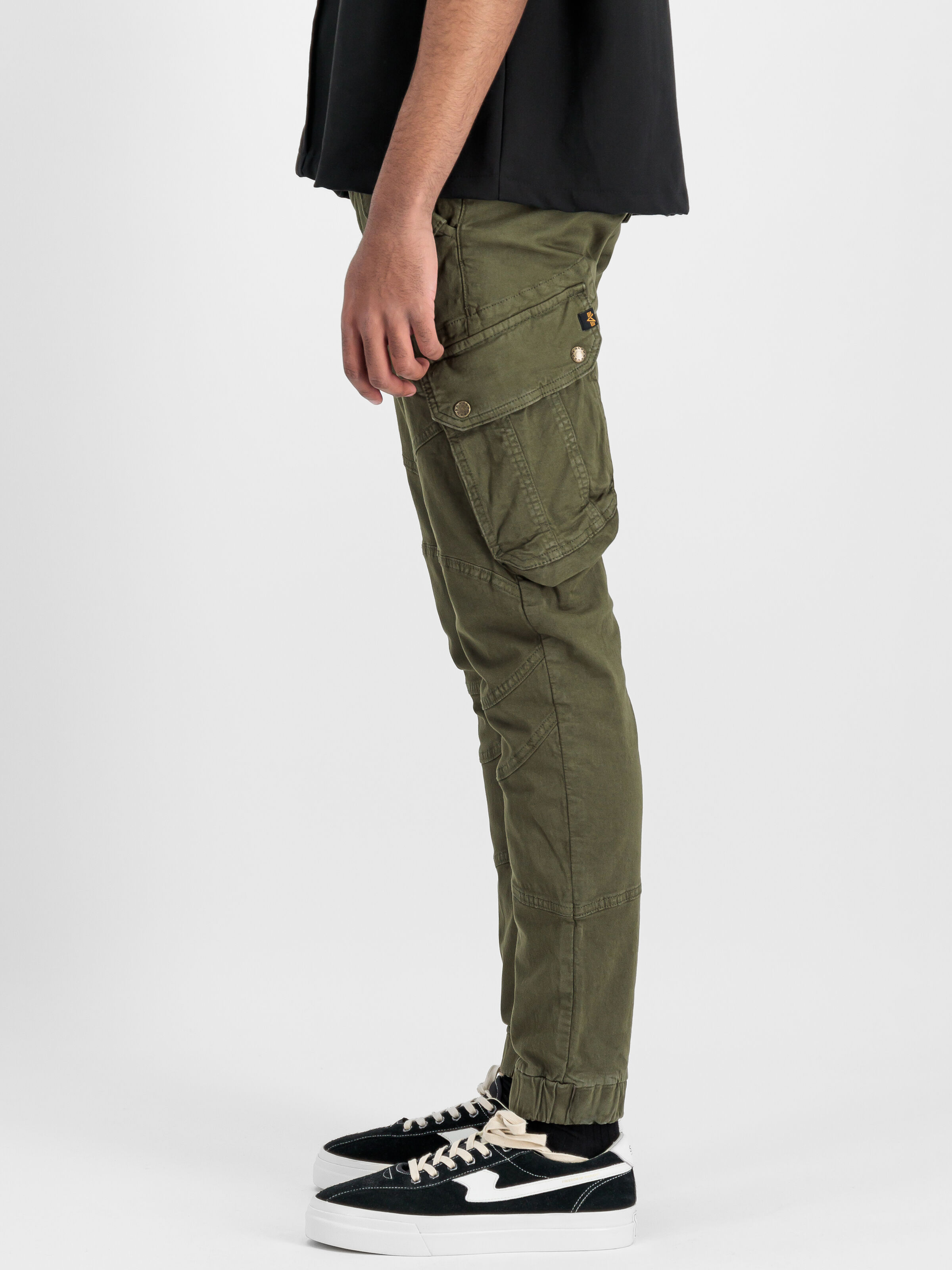 Combat Pant dark olive 126215_142_2_model_00004_217875