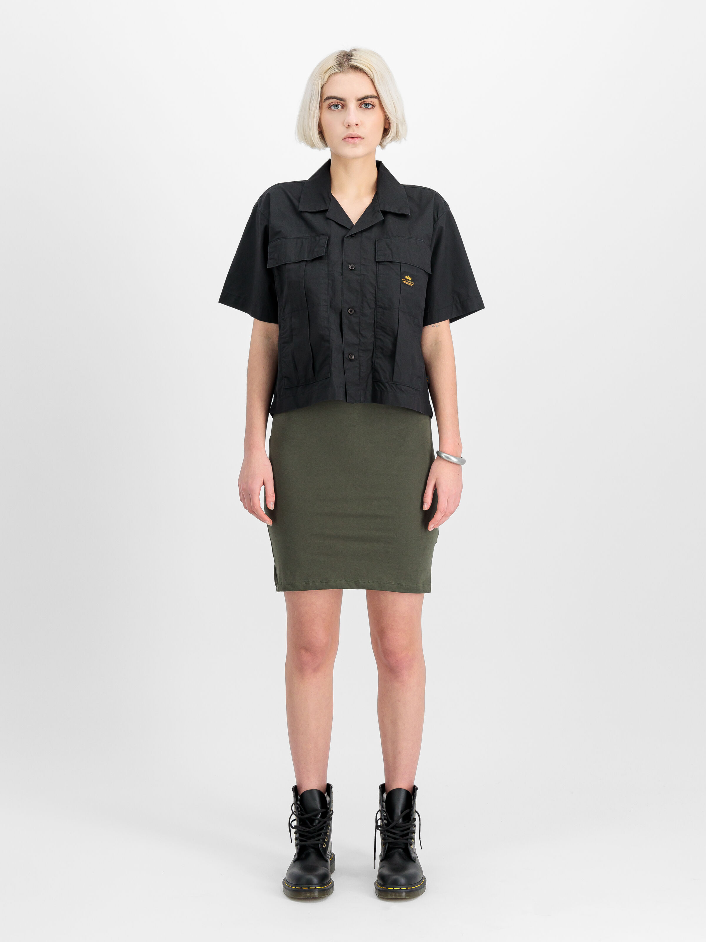 Short Sleeve Cargo Shirt Women black 156080_03_2_model_00001_144539