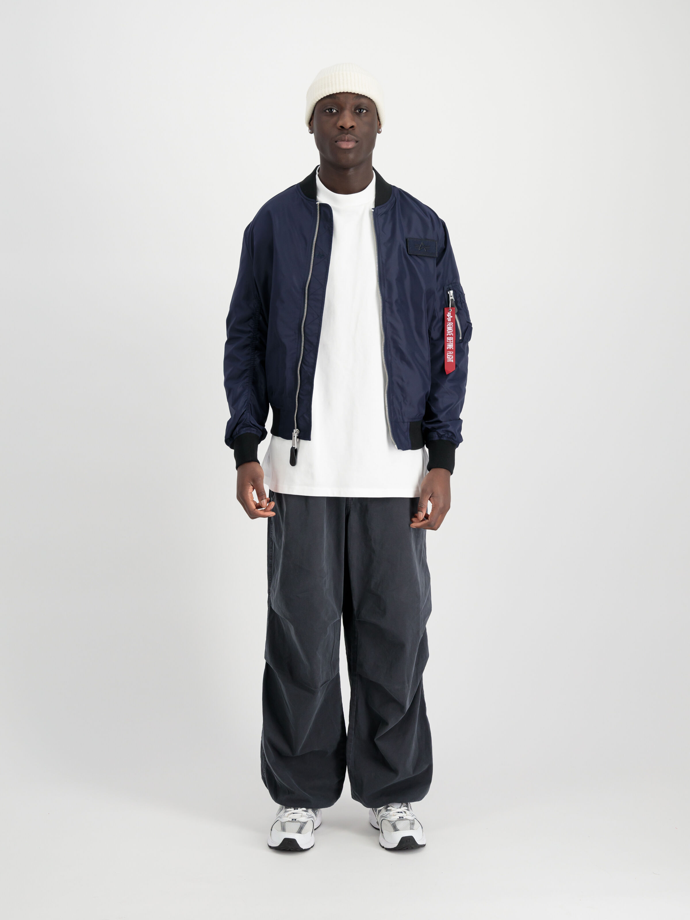 MA-1 TTC Light Bomber Jacket ultra navy 126101_697_2_model_00001_111759