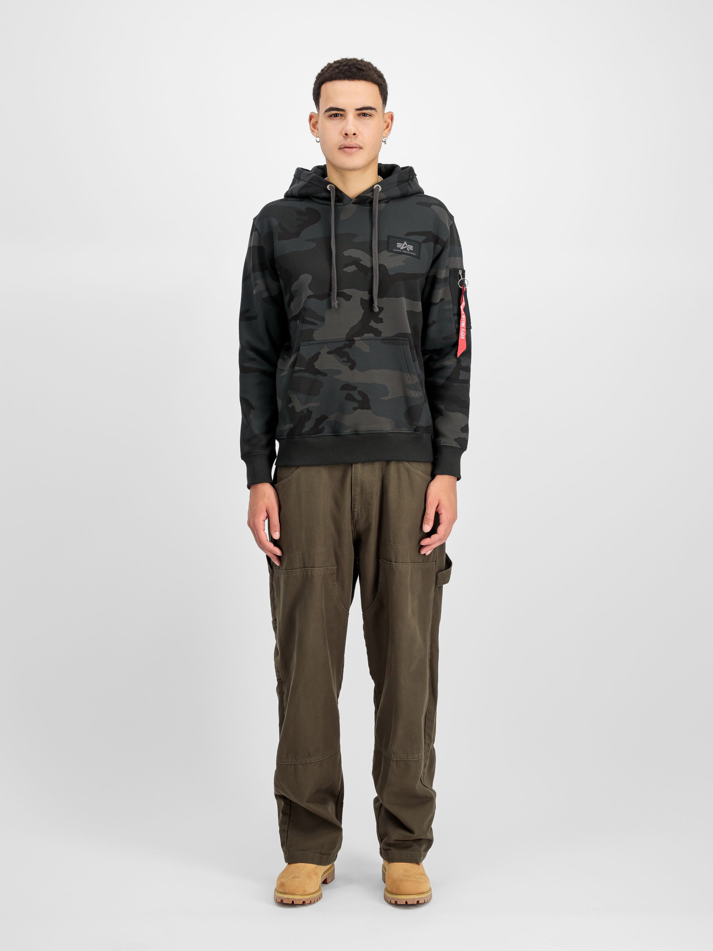 Backprint Camo Hoodie black camo 178318C_125_2_model_00001_184002