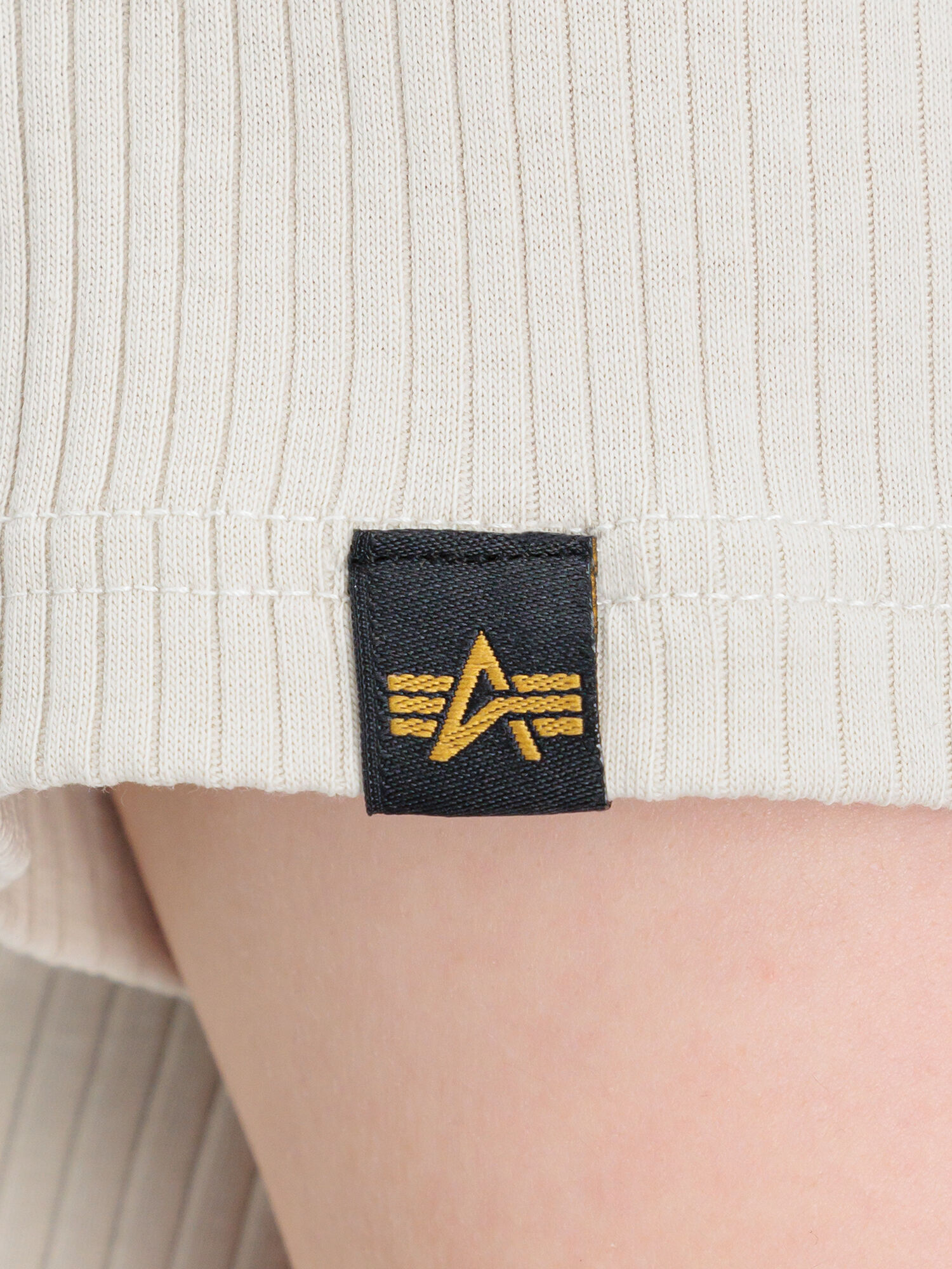 X-Fit Rib T-Shirt Women vintage white 136060_300_alpha_industries_x_fit_rib_t_wmn_005_123643