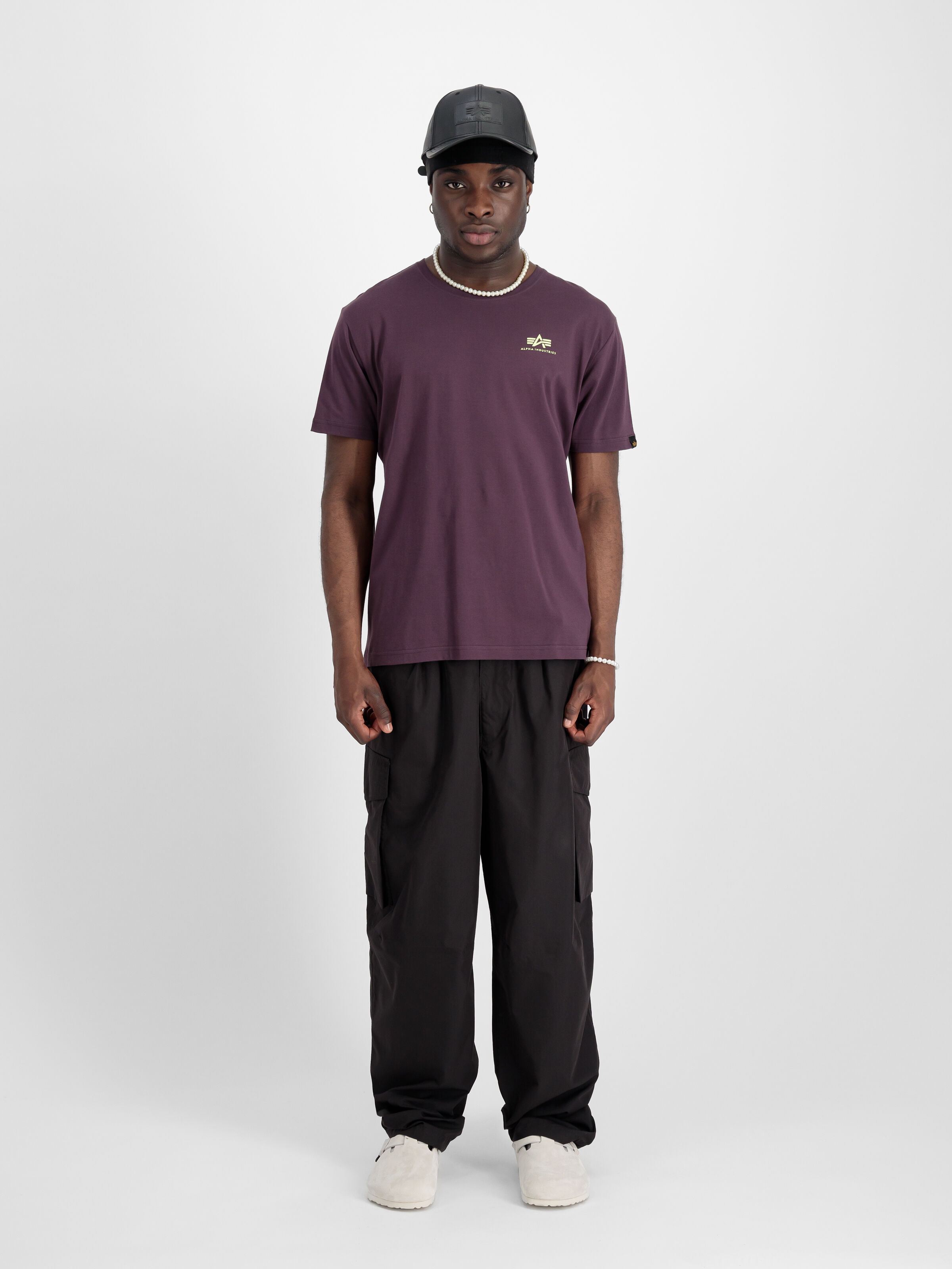 Basic Small Logo T-Shirt Plum 188505_719_2_model_00001_97240