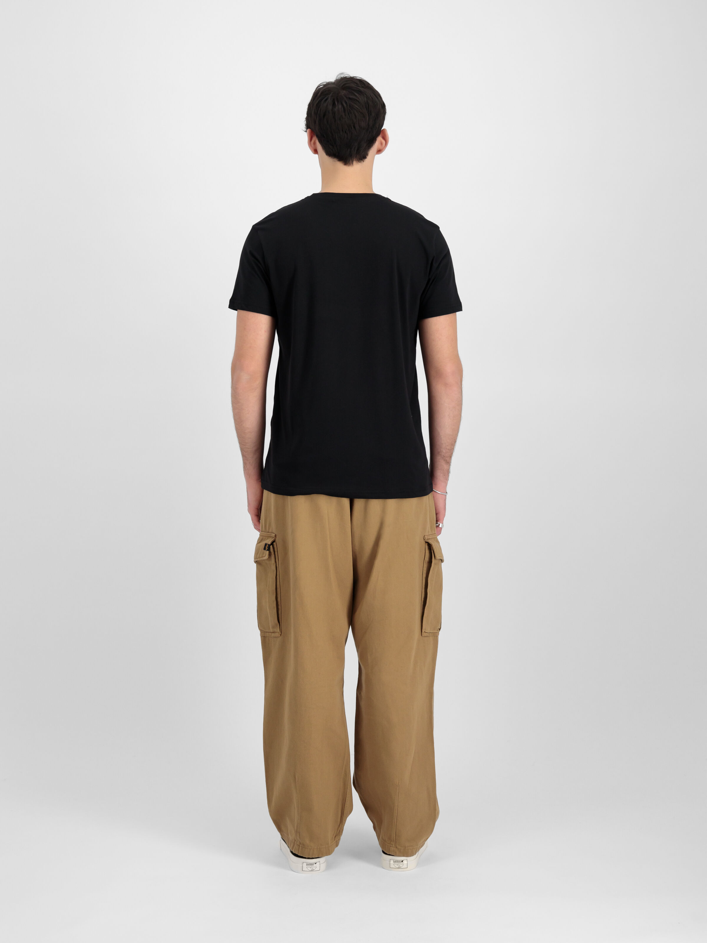 Alpha Label Puff Print T-Shirt black 118502PP_03_2_model_00002_111417