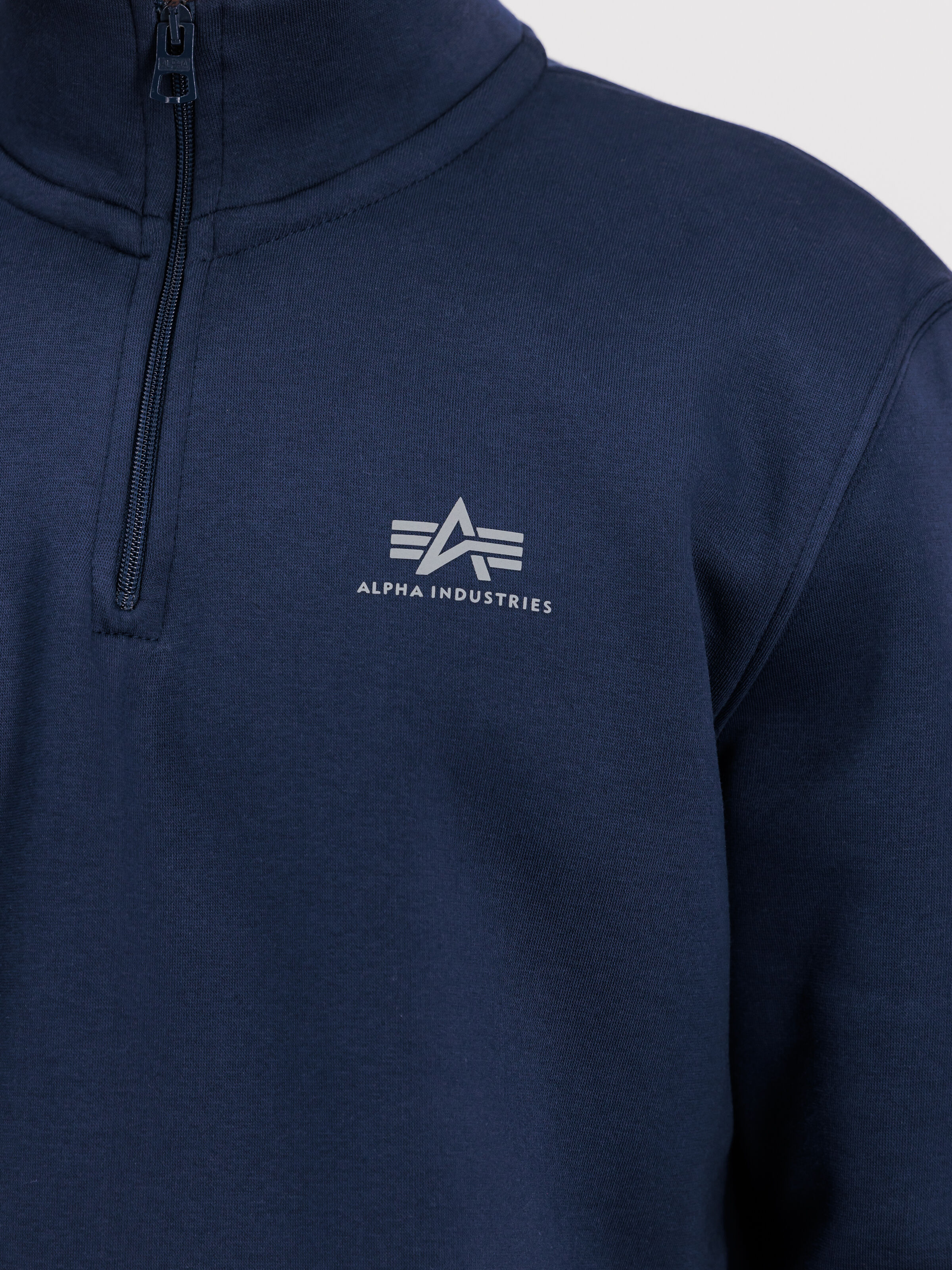 Half Zip Small Logo Sweatshirt ultra navy 108308_697_3_detail_00001_125613